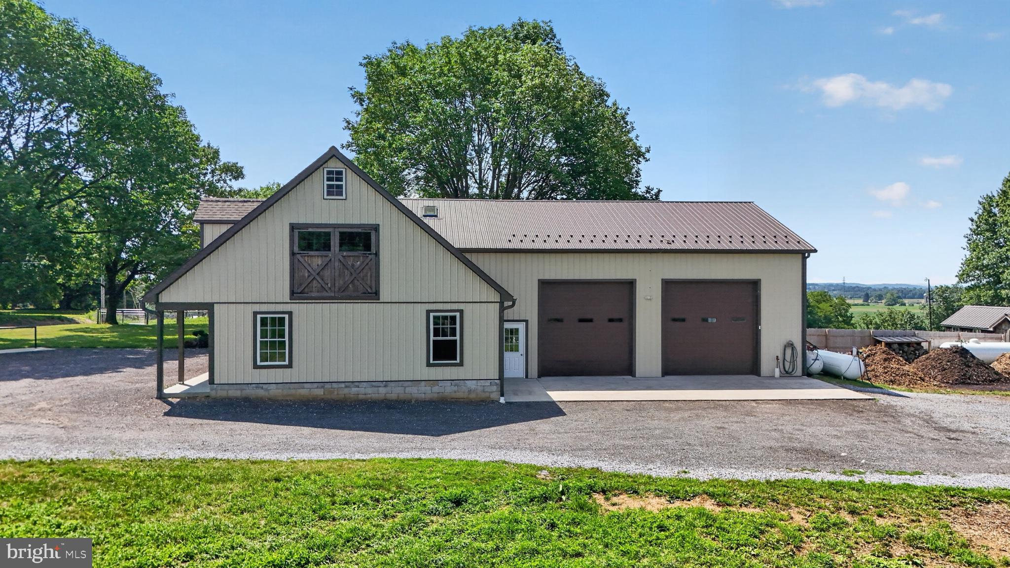 126 W Newport Rd, Lititz, PA 17543 photo