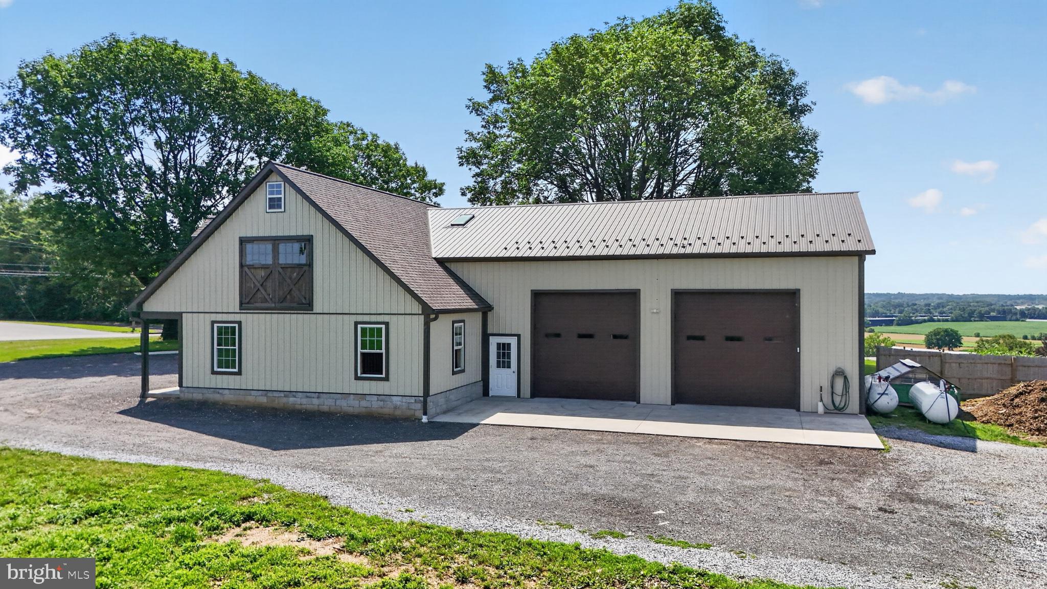126 W Newport Rd, Lititz, PA 17543 photo