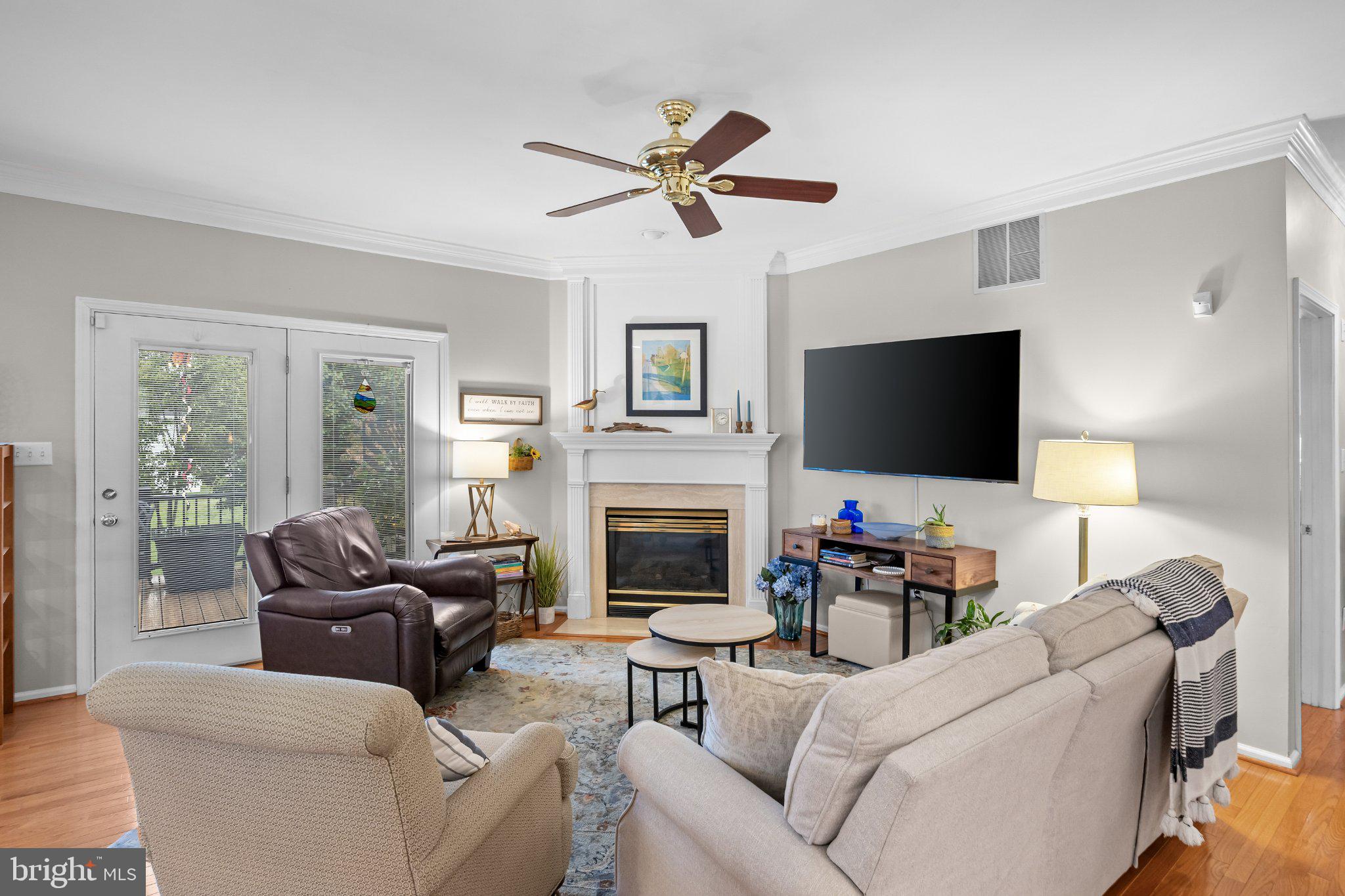 11 Tara Ln, Delran Twp, NJ 08075 photo