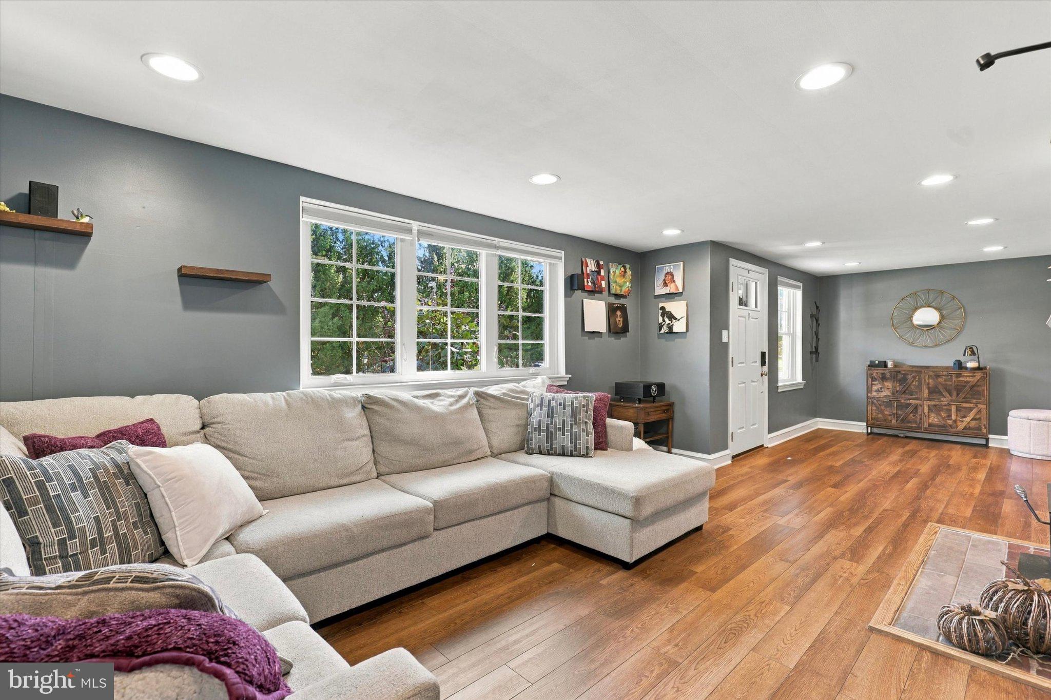 1027 Cardinal Rd, Audubon, PA 19403 photo