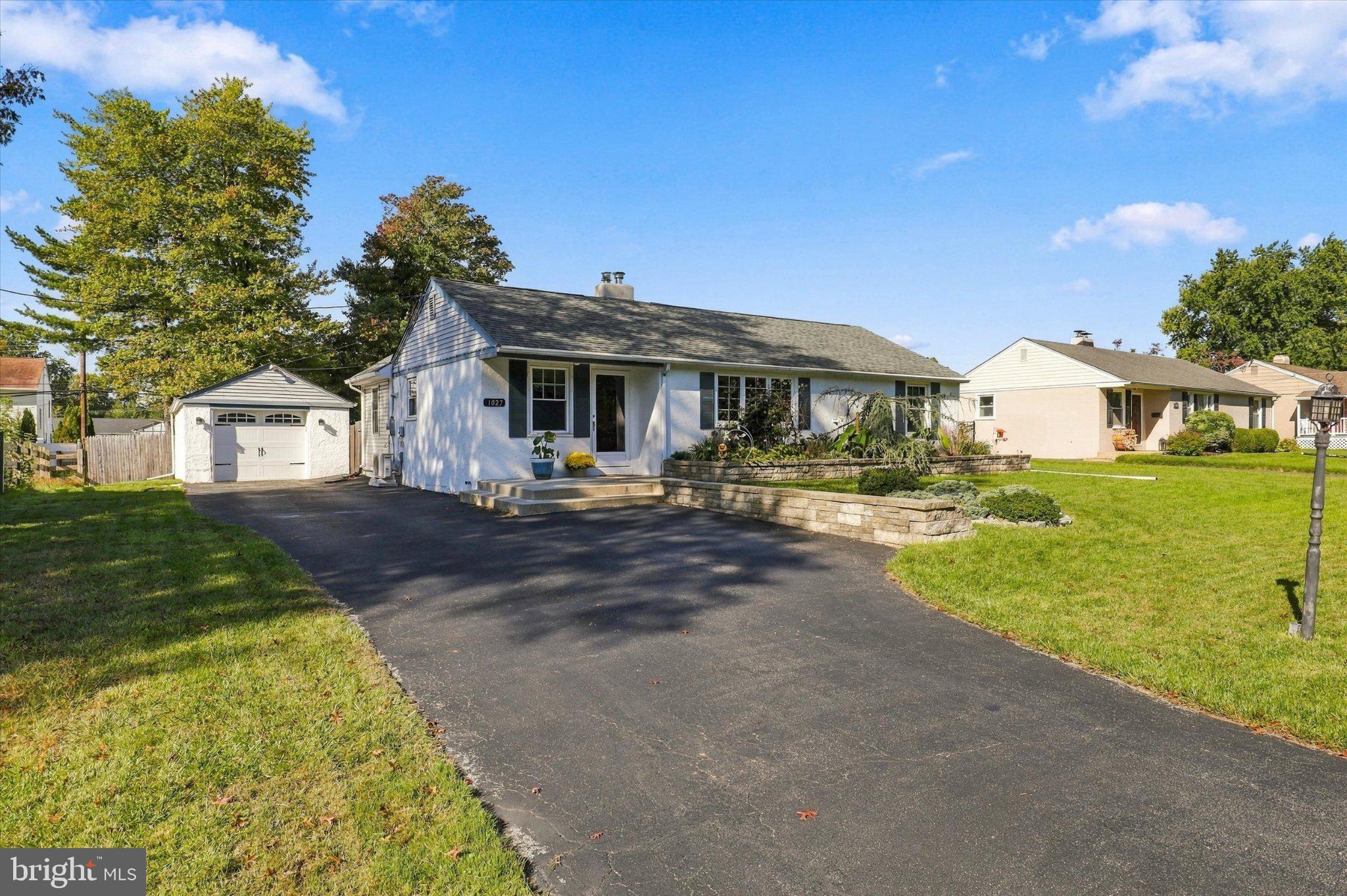 1027 Cardinal Rd, Audubon, PA 19403 photo