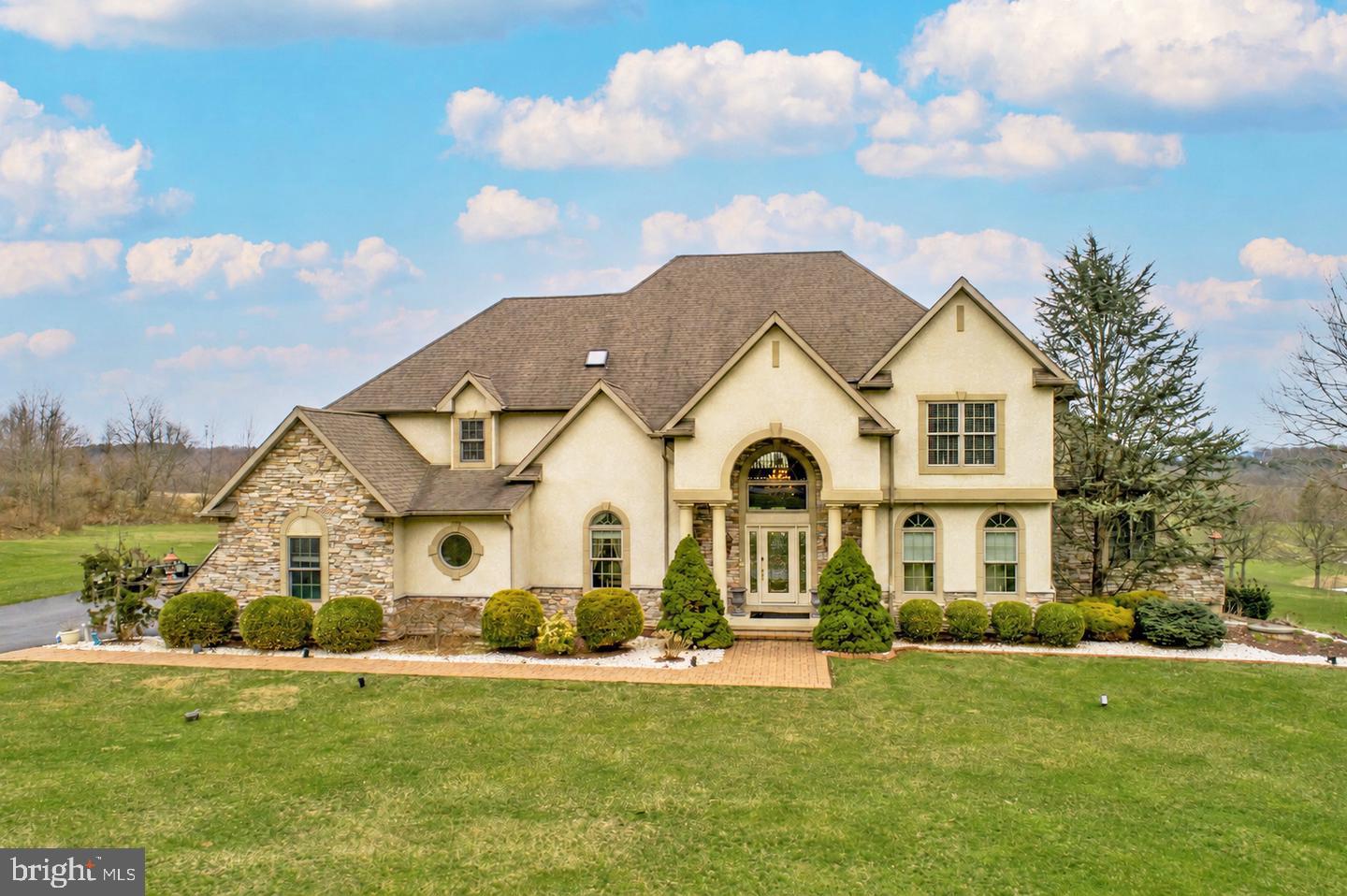 272 Egg Rd, Bath, PA 18014