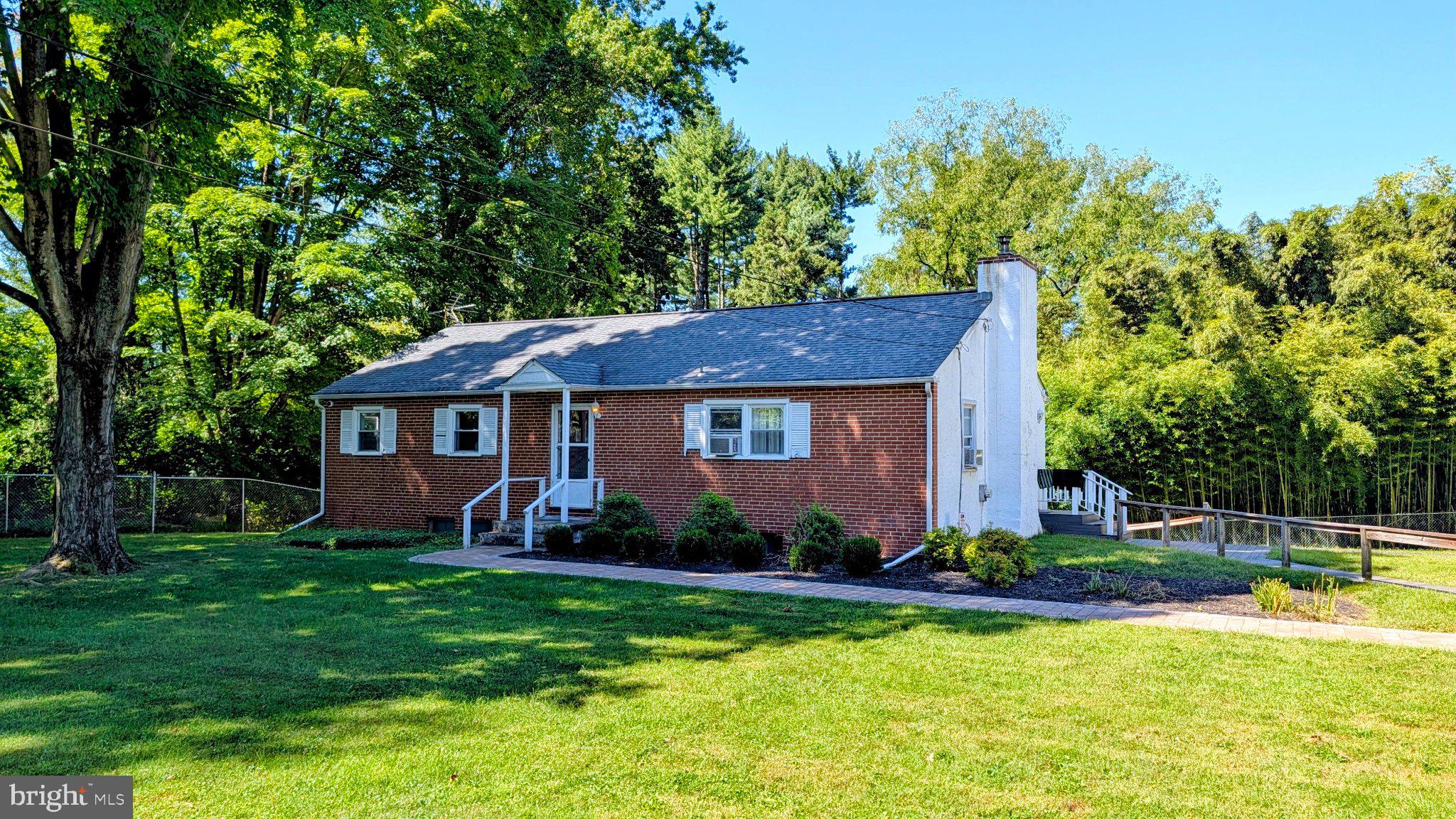 15 Locksley Rd, Glen Mills, PA 19342 photo