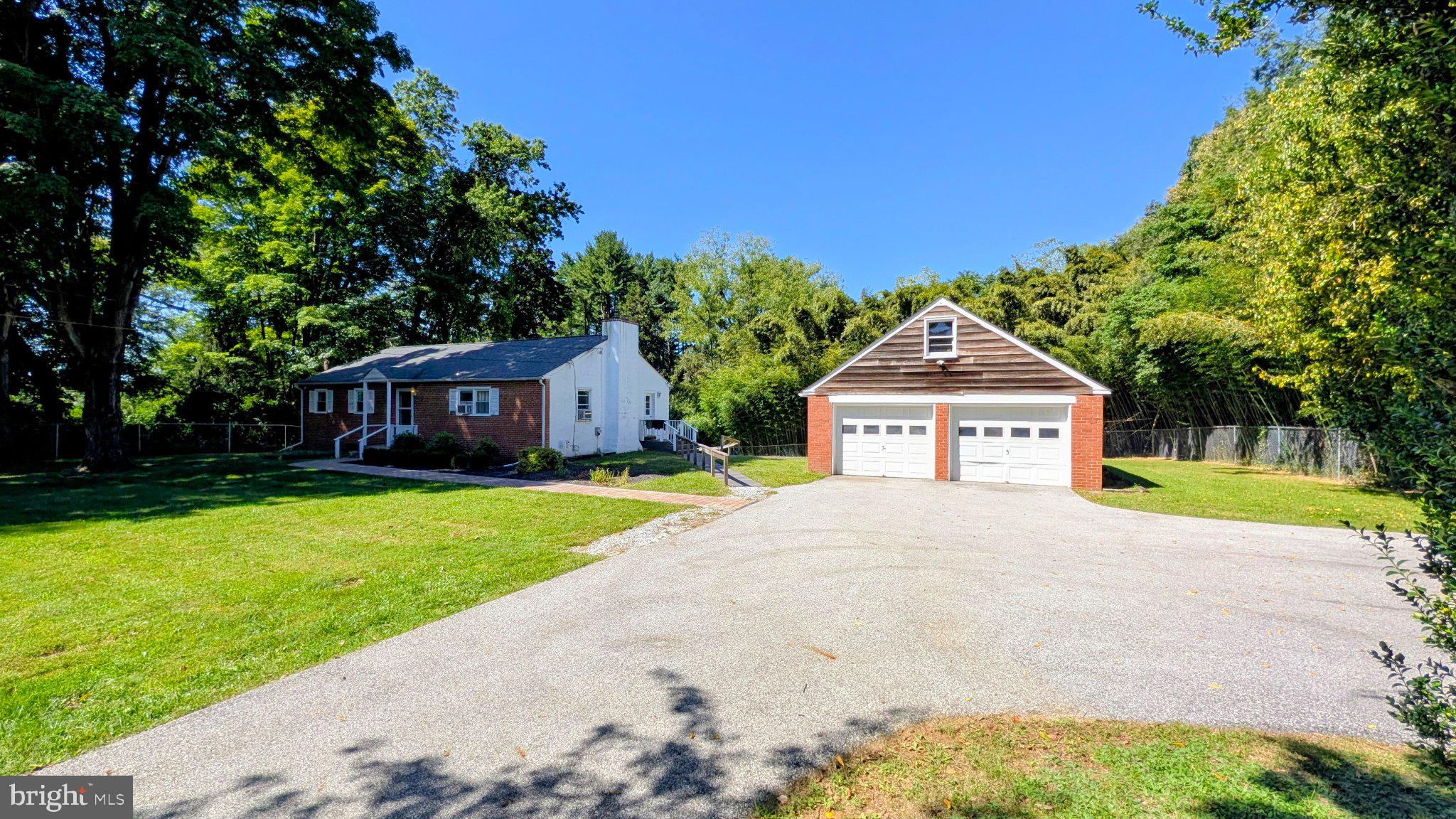 15 Locksley Rd, Glen Mills, PA 19342 photo