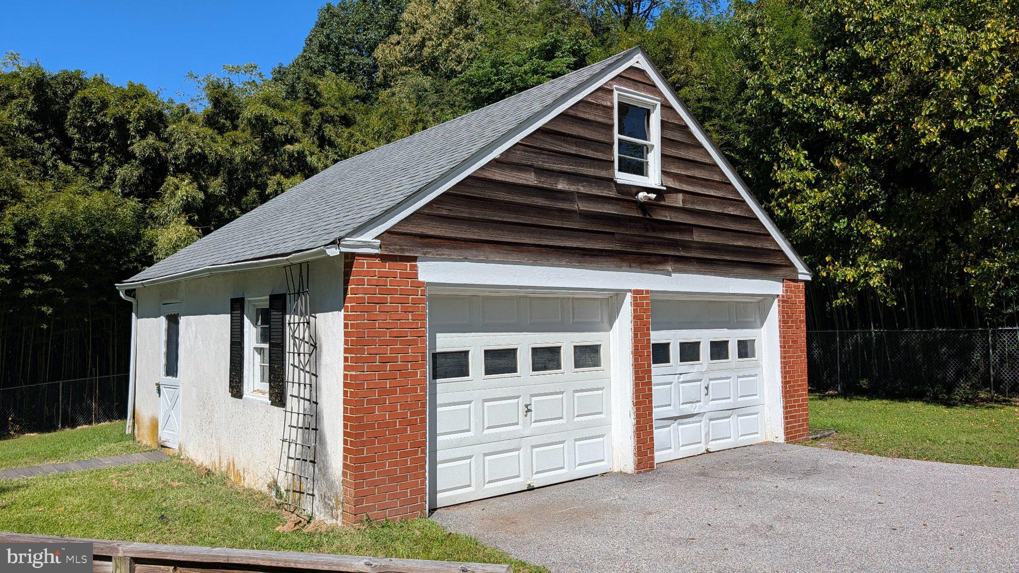 15 Locksley Rd, Glen Mills, PA 19342 photo