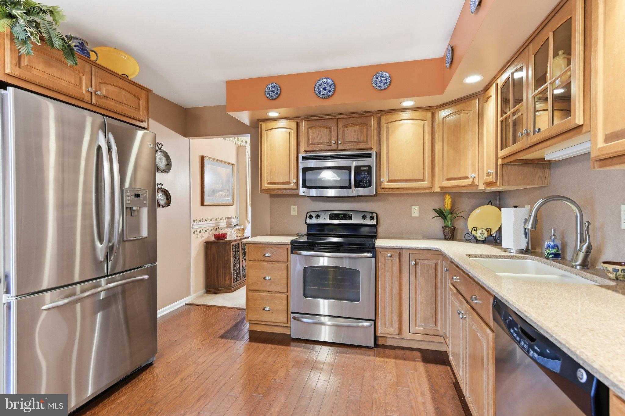 207 W Neversink Rd, Reading, PA 19606 photo