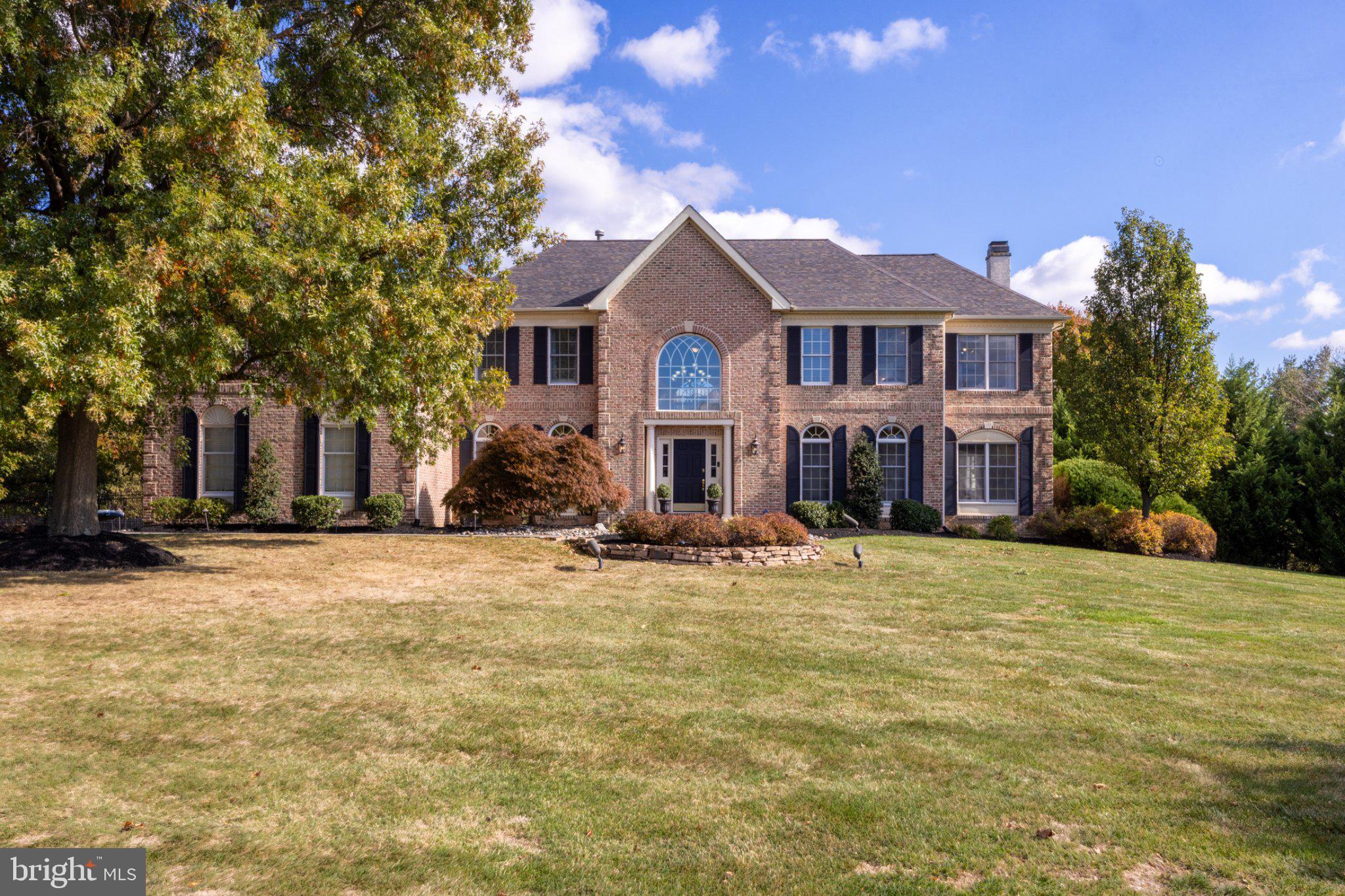 2068 Silverwood Dr, Newtown, PA 18940
