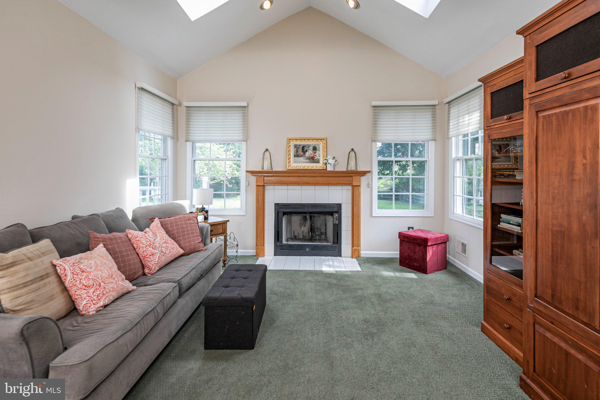 163 Matthews Farm Rd, Belle Mead, NJ 08502 photo