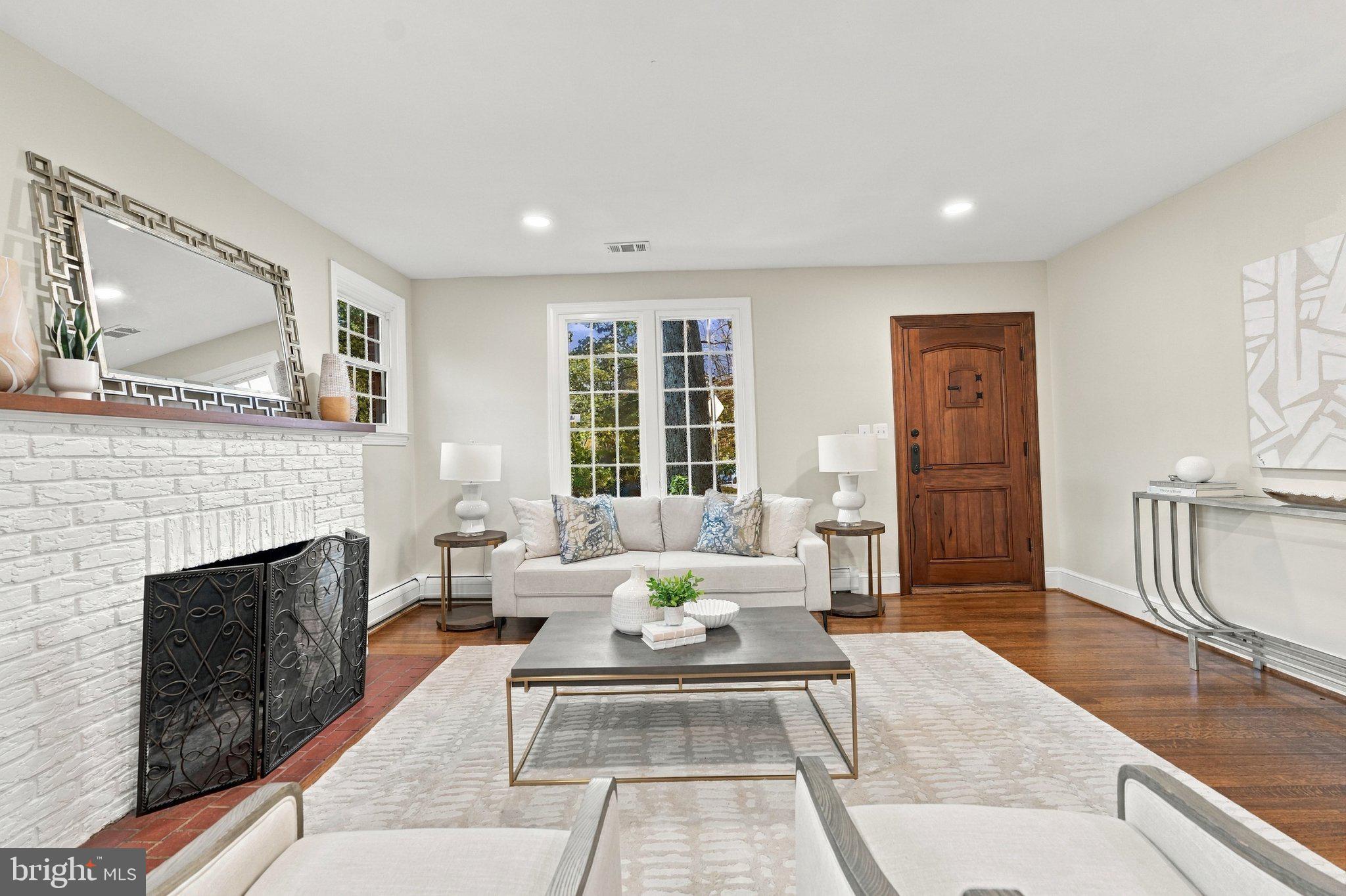 4518 N Glebe Rd, Arlington, VA 22207 photo