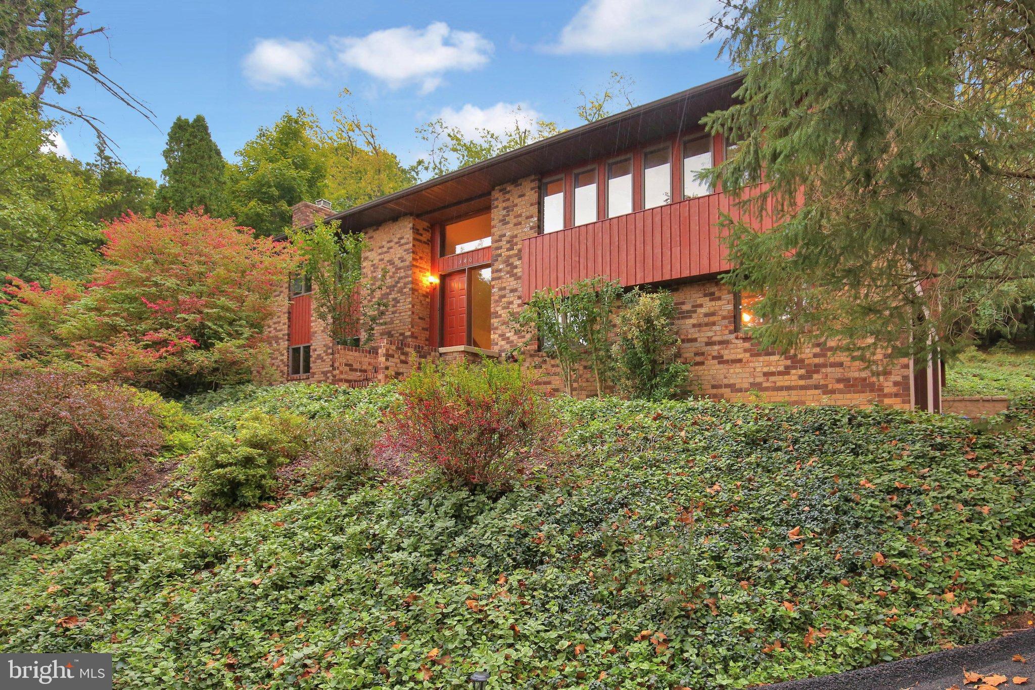 340 Mountain View Rd, Reading, PA 19607