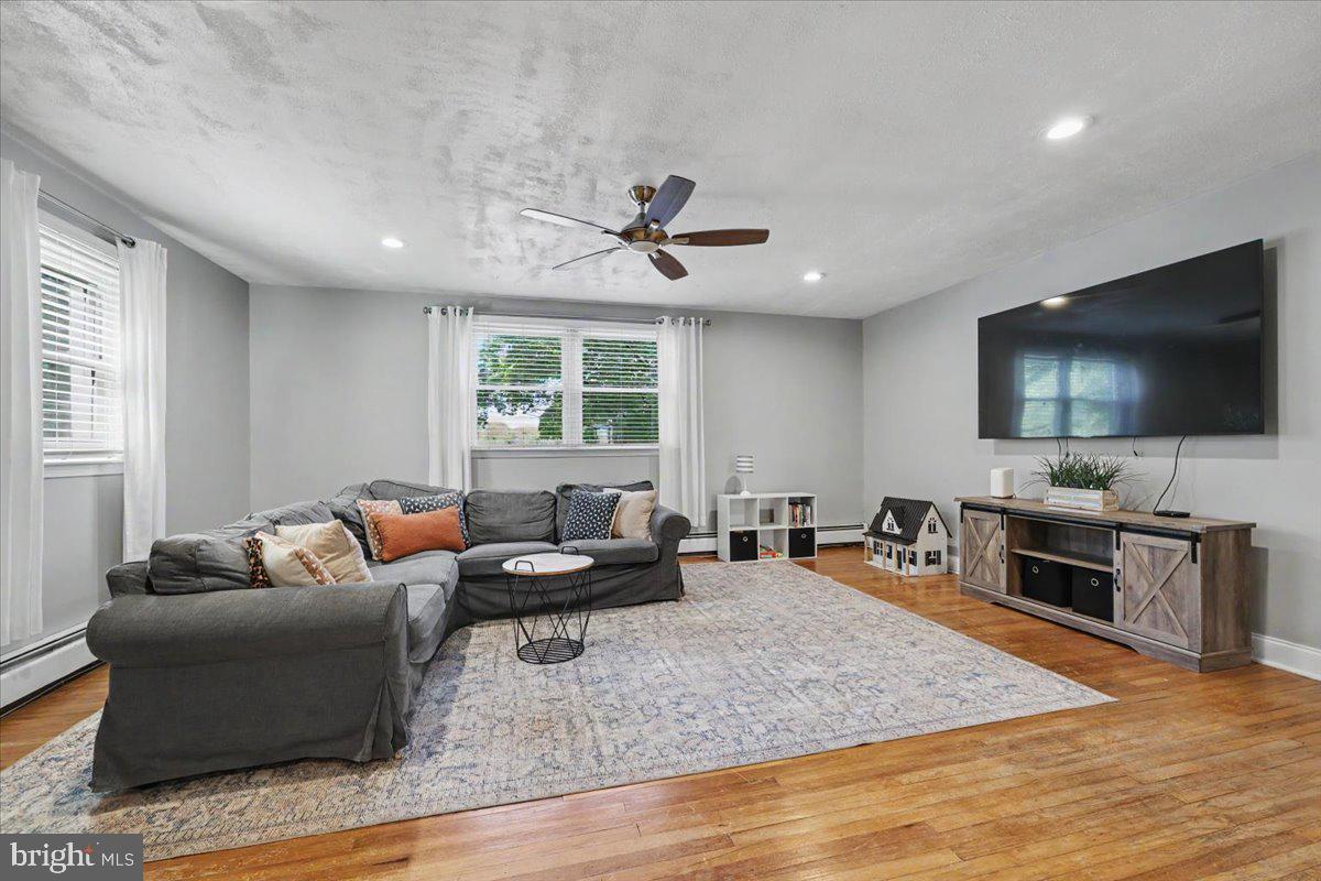 603 Linda Ln, Norristown, PA 19401 photo
