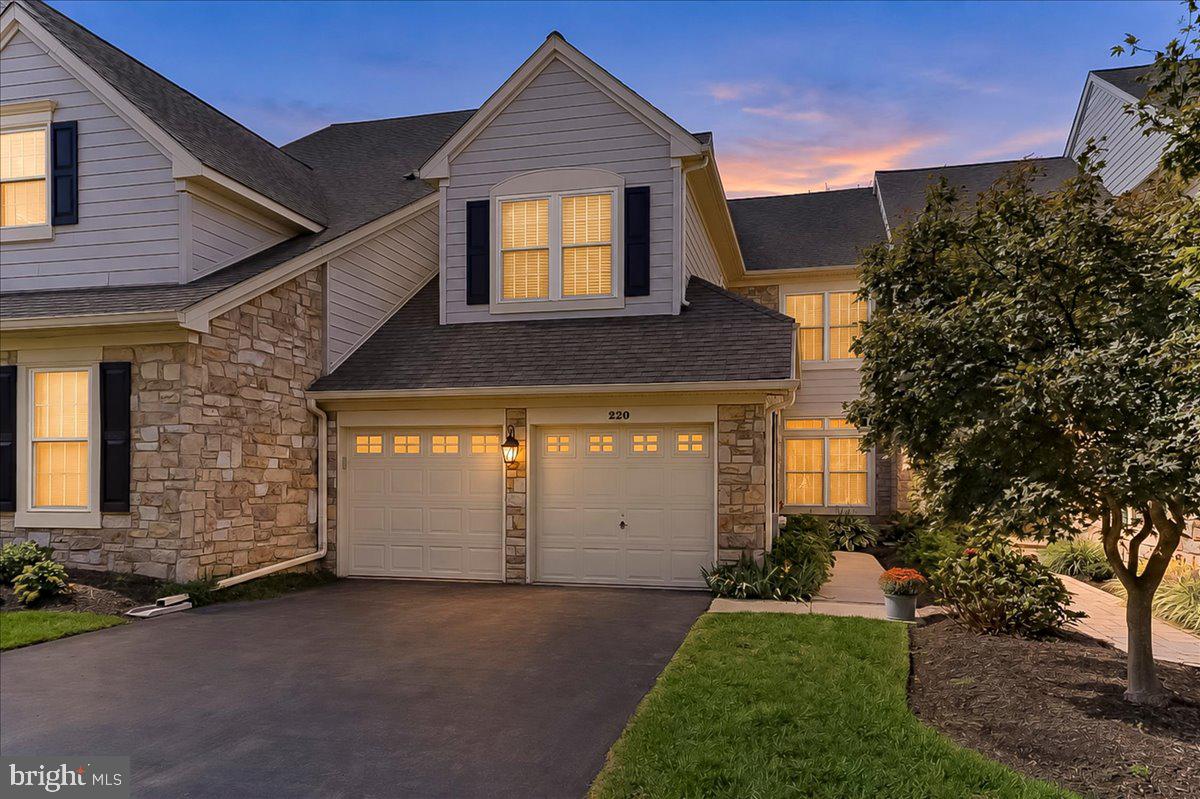 220 Greenbriar Dr, West Chester, PA 19382