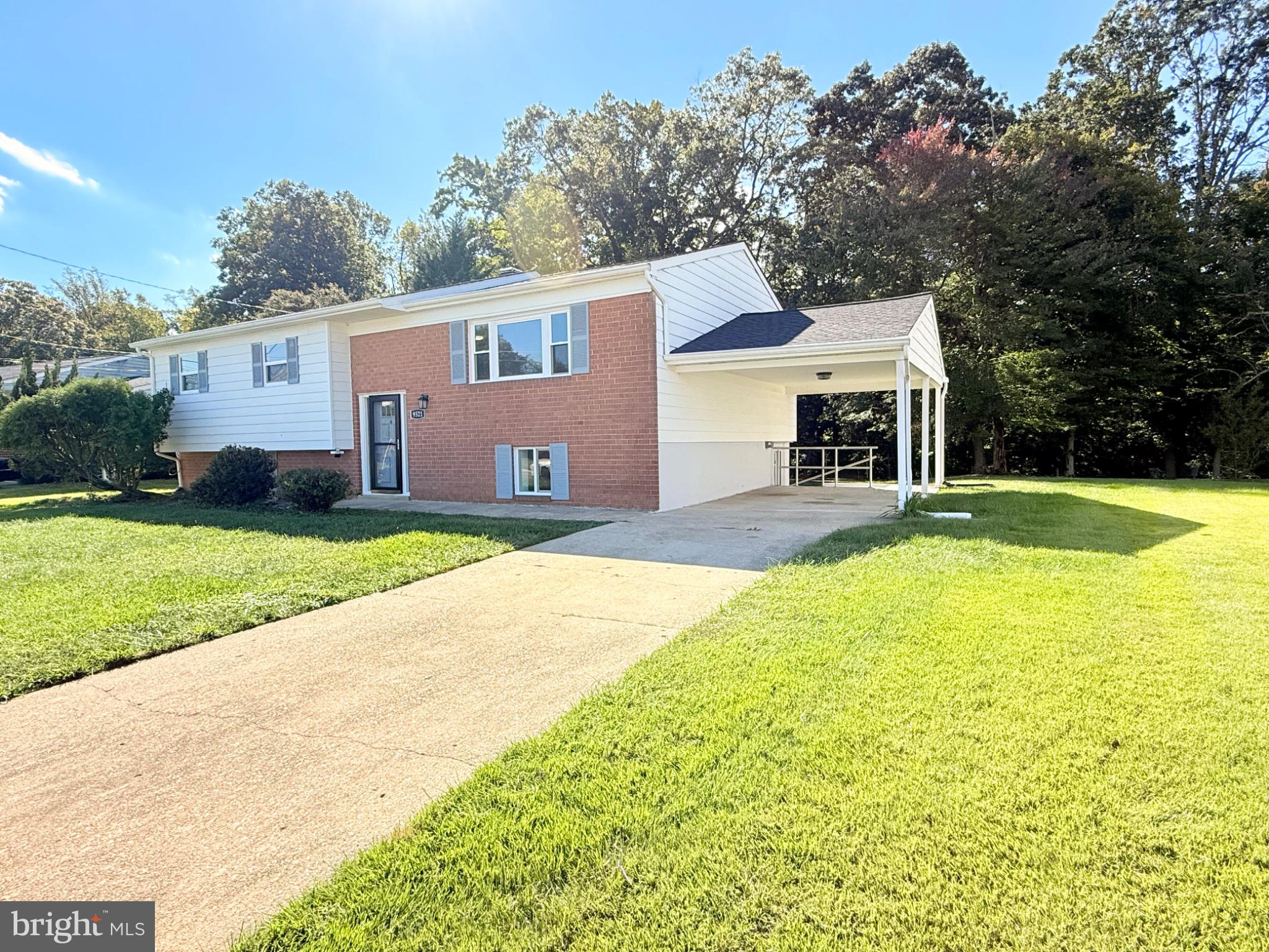 9521 Gwynndale Dr, Clinton, MD 20735 photo