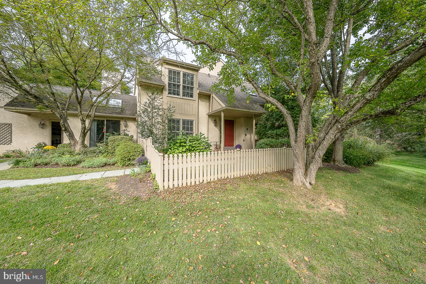 431 Chandlee Dr, Berwyn, PA 19312