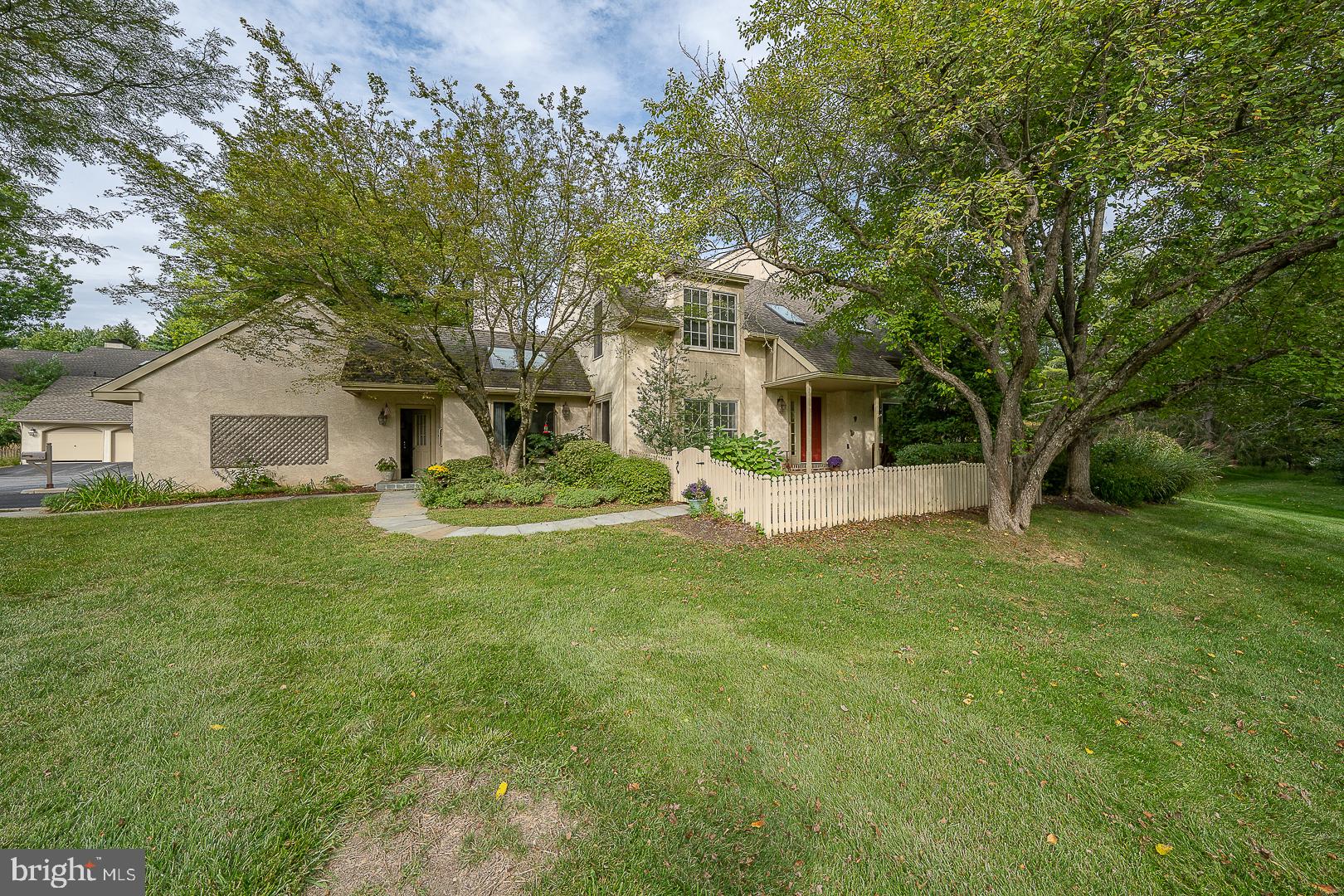 431 Chandlee Dr #233, Berwyn, PA 19312 photo