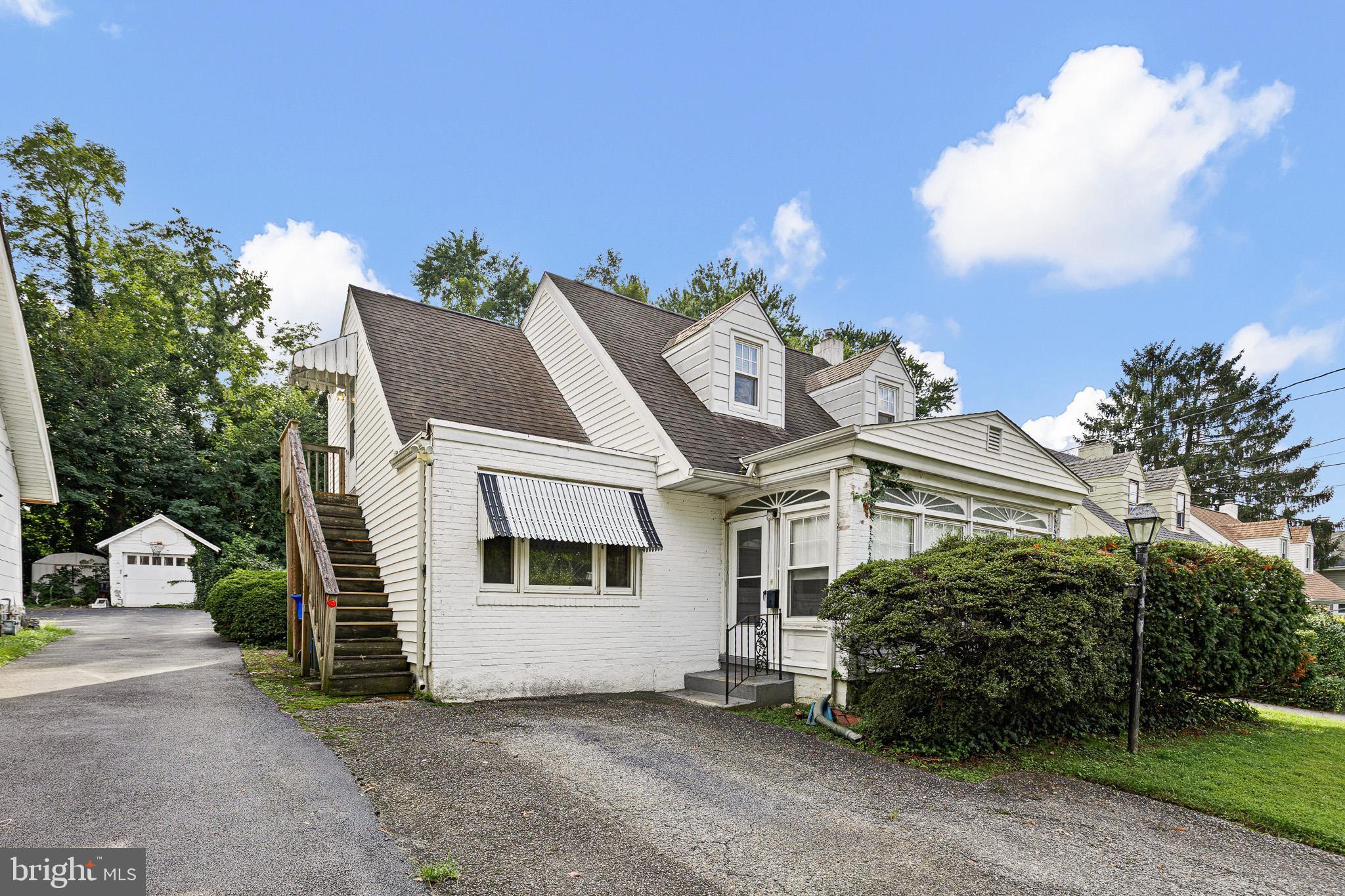 10 Holly Oak Rd, Wilmington, DE 19809