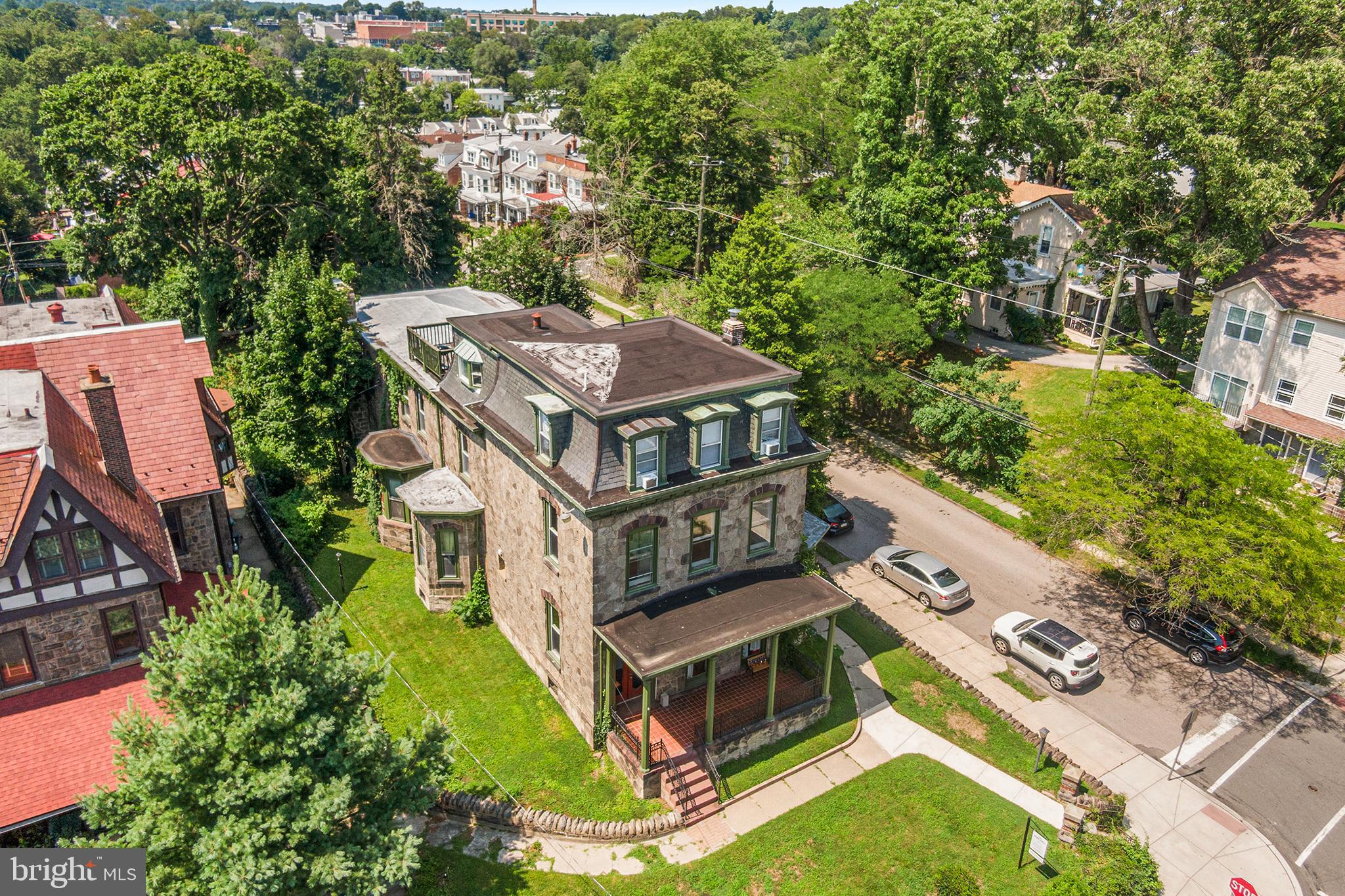 348 Green Ln, Philadelphia, PA 19128 photo