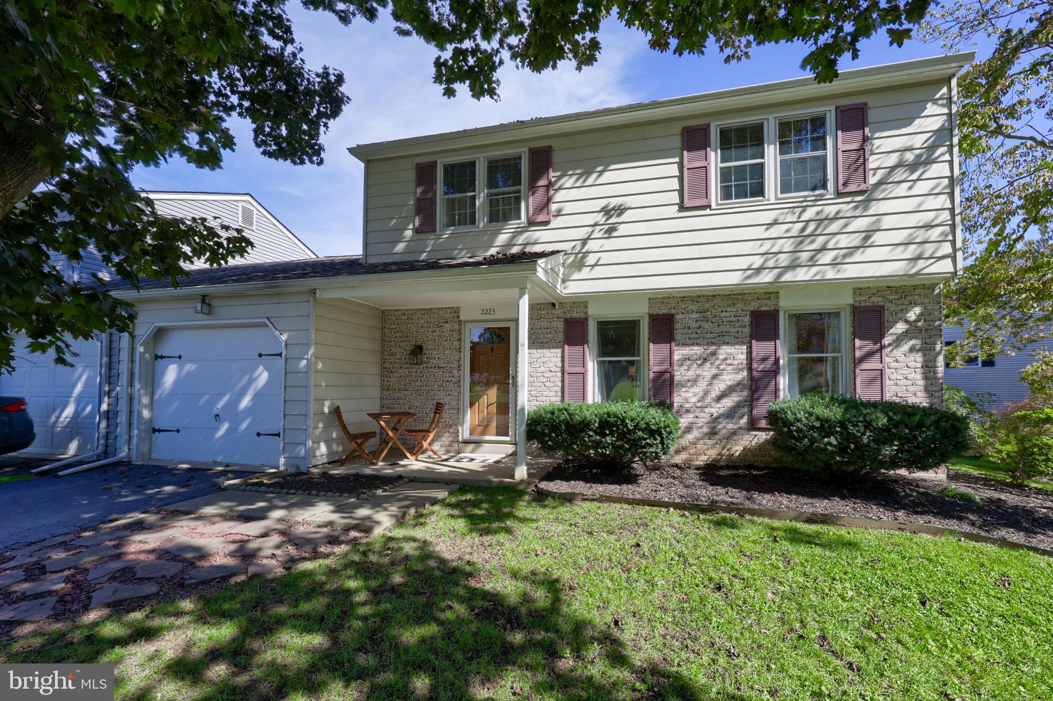 2223 Harmony Hill Dr, Lancaster, PA 17601