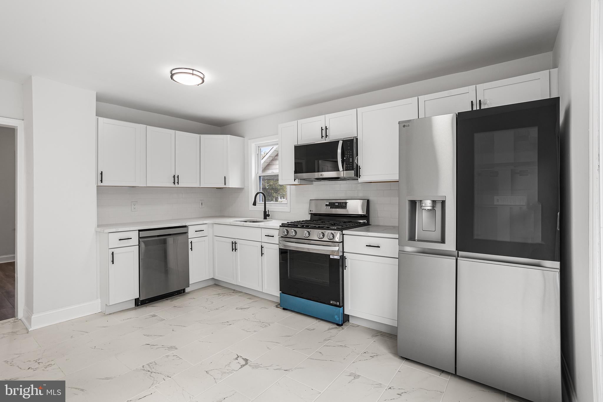 410 Walnut Ave, Laurel Springs, NJ 08021 photo