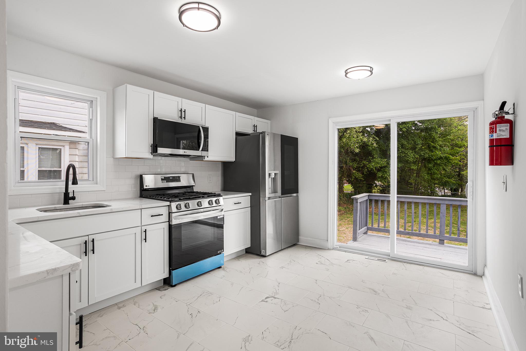 410 Walnut Ave, Laurel Springs, NJ 08021 photo