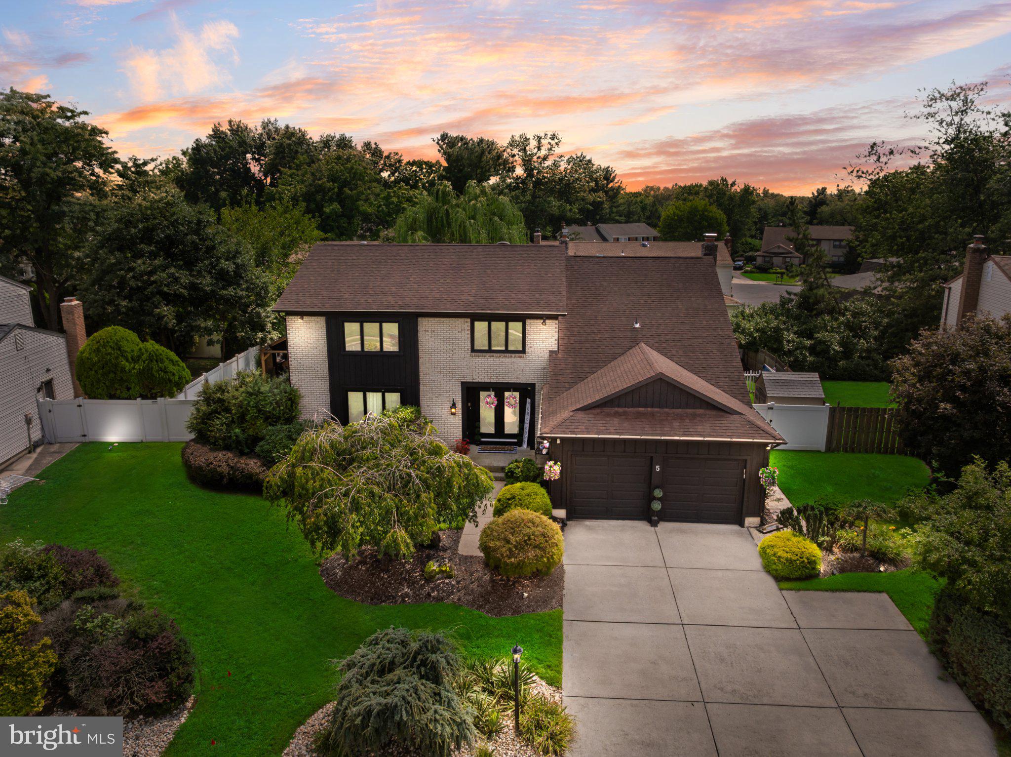 5 Chateau Dr, Cherry Hill, NJ 08003 photo