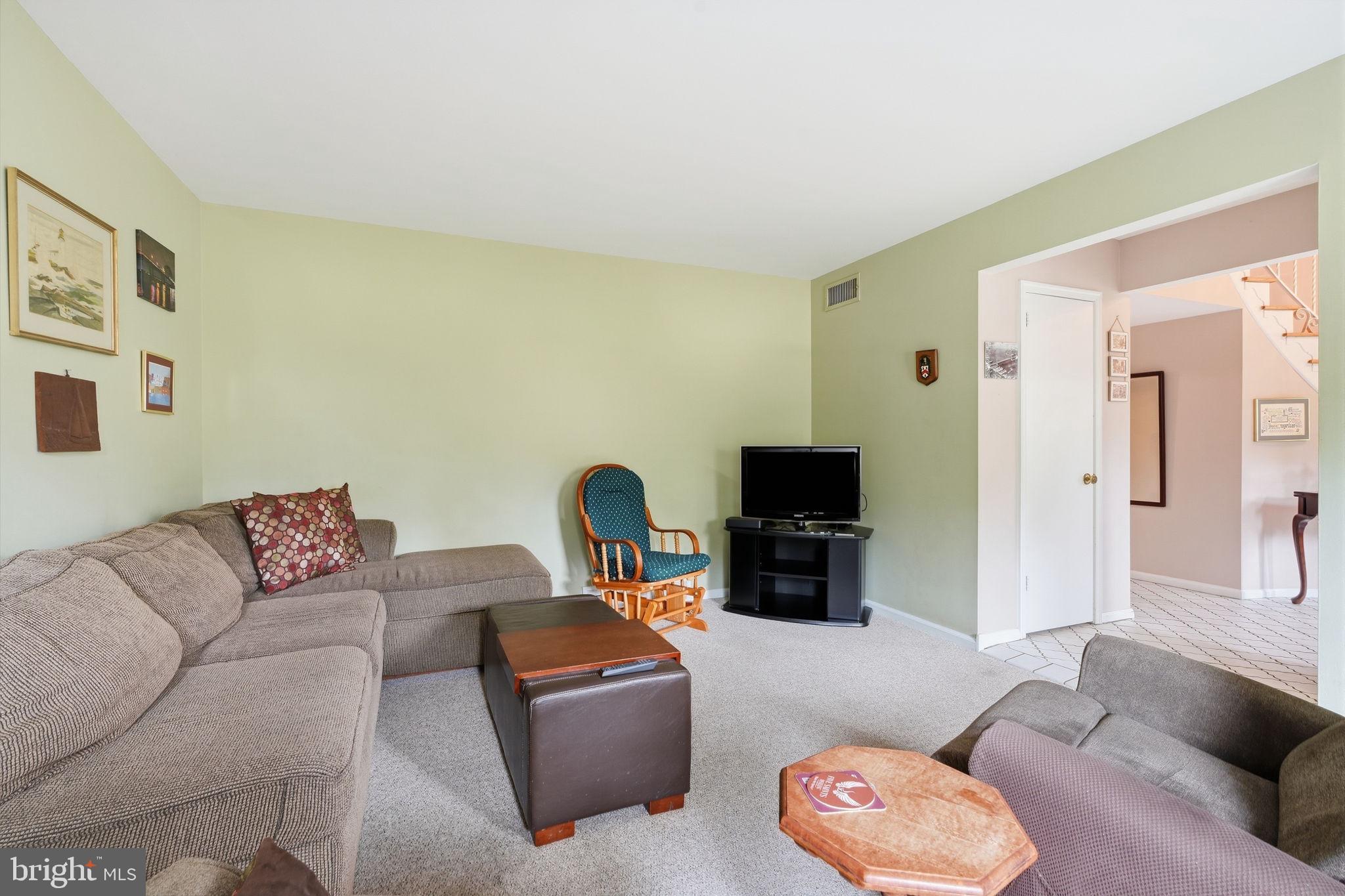 331 Dogwood Ln, Elkins Park, PA 19027 photo