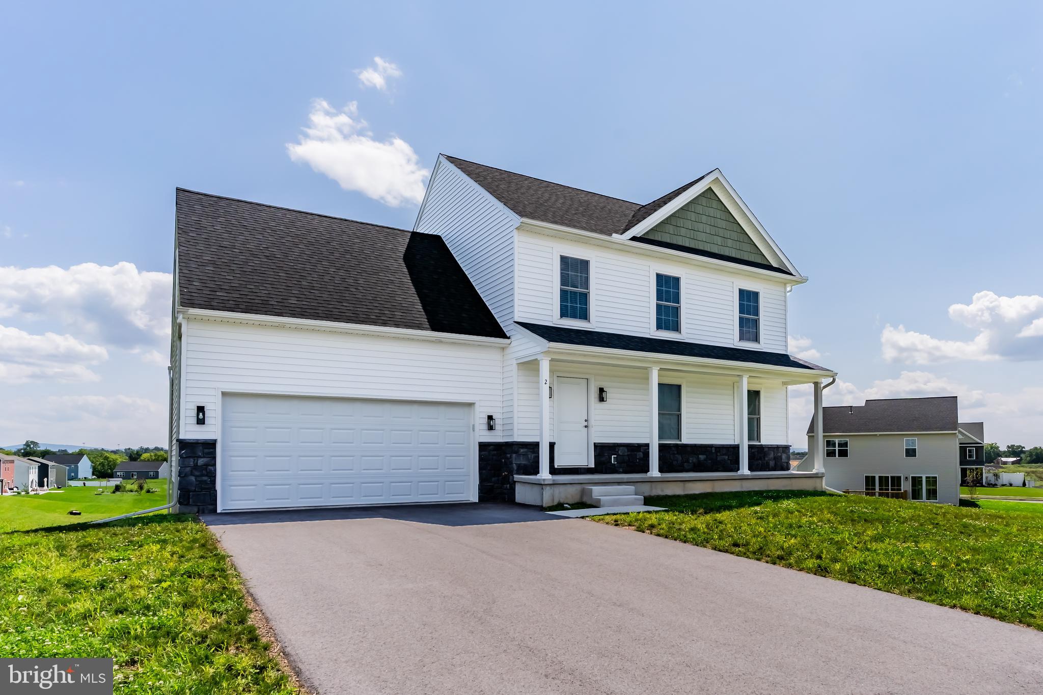 2 Brubacker Dr, Carlisle, PA 17013 photo
