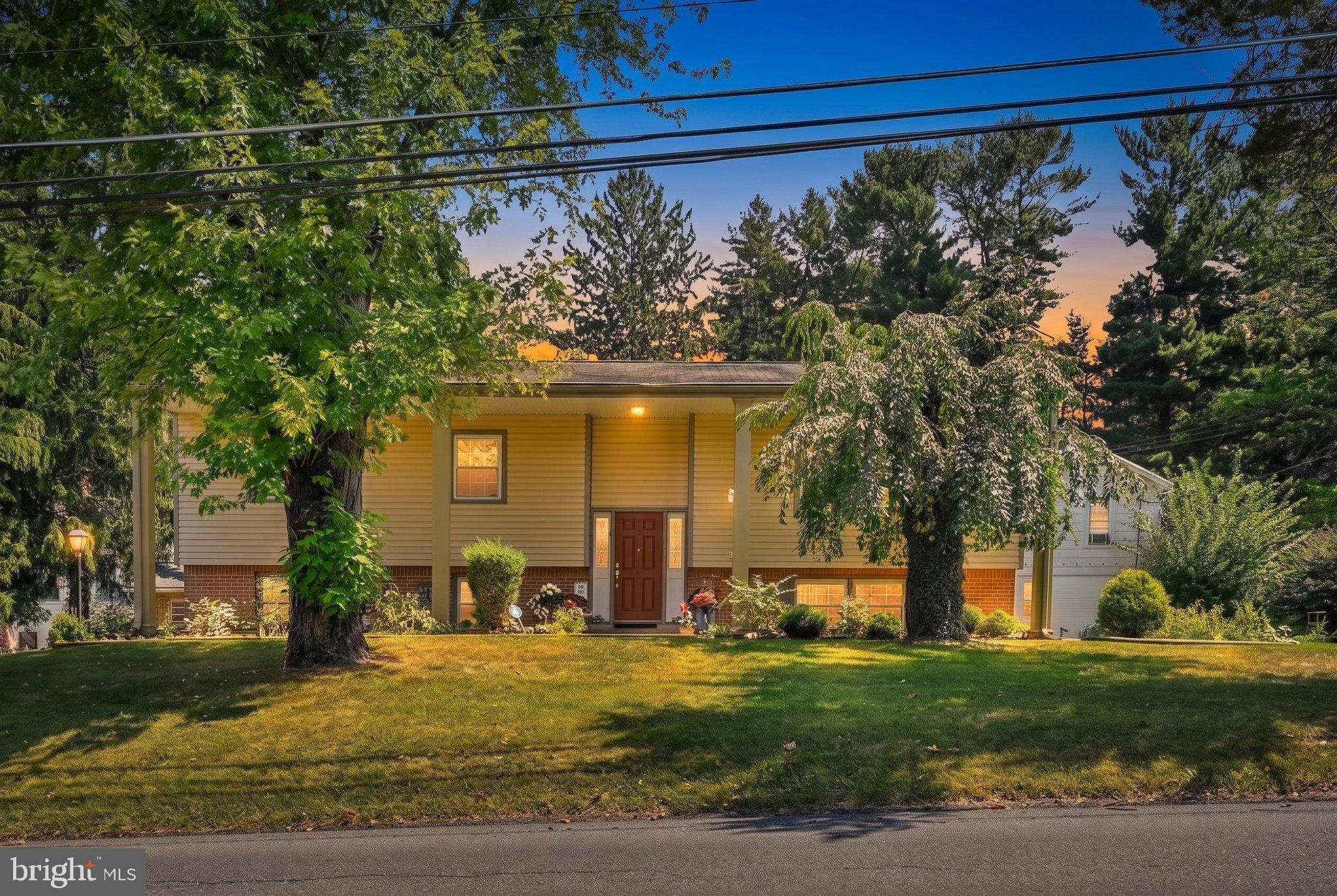 17 Furnace Rd, Wernersville, PA 19565 photo