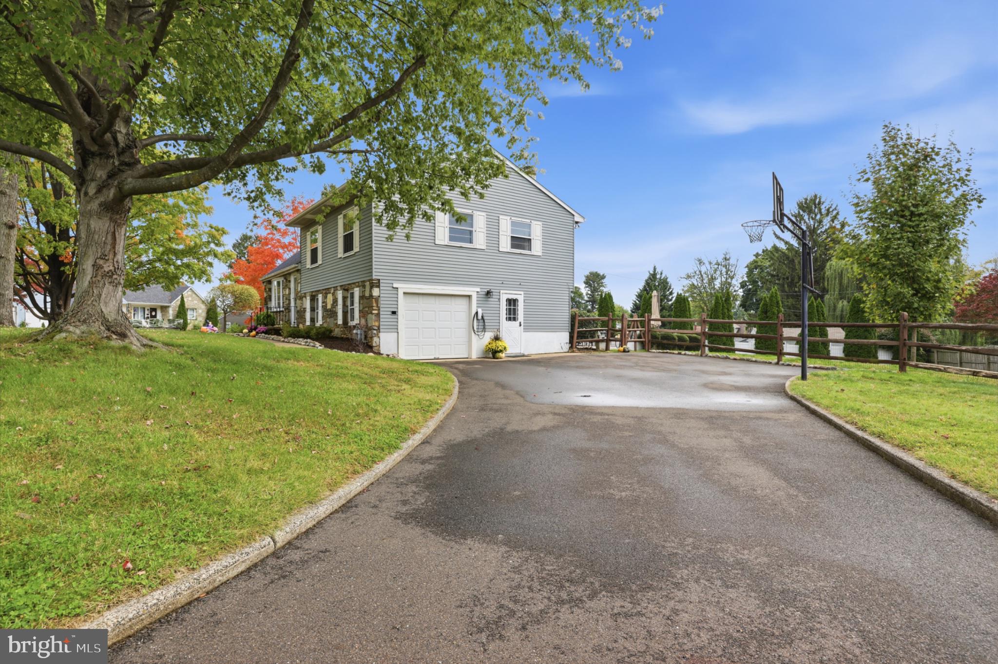 1131 Tomlinson Rd, Southampton, PA 18966 photo
