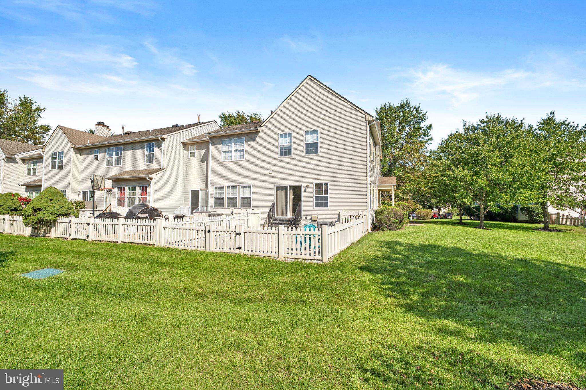 119 Cromwell Dr, Robbinsville, NJ 08691 photo