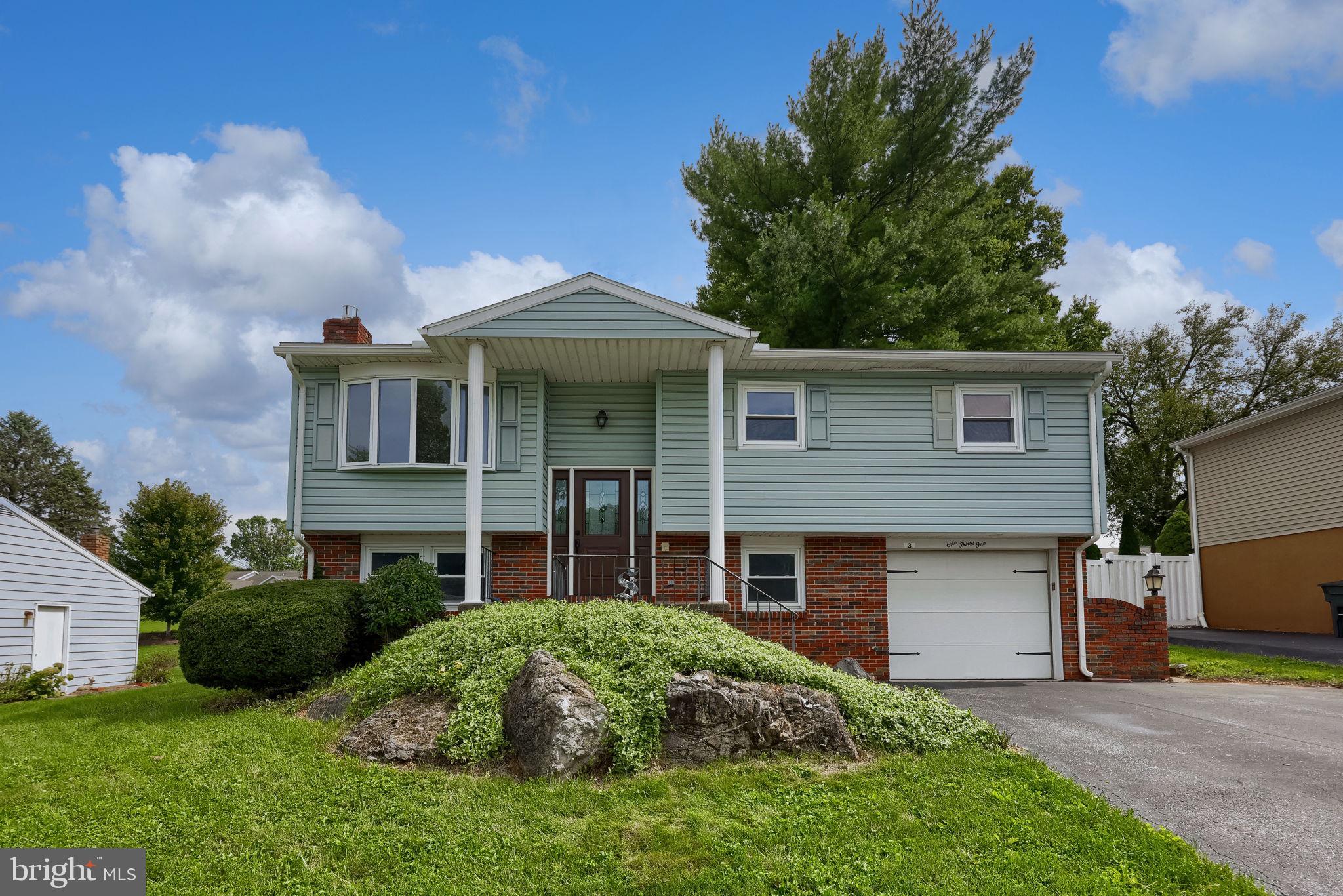131 Oak St, Lititz, PA 17543