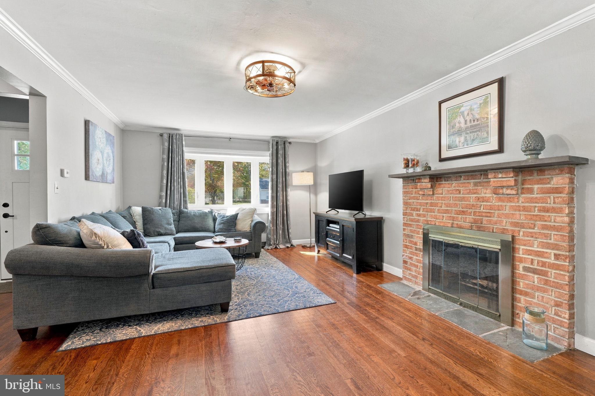 18 Oakdale Blvd, Hadley, PA 19067 photo