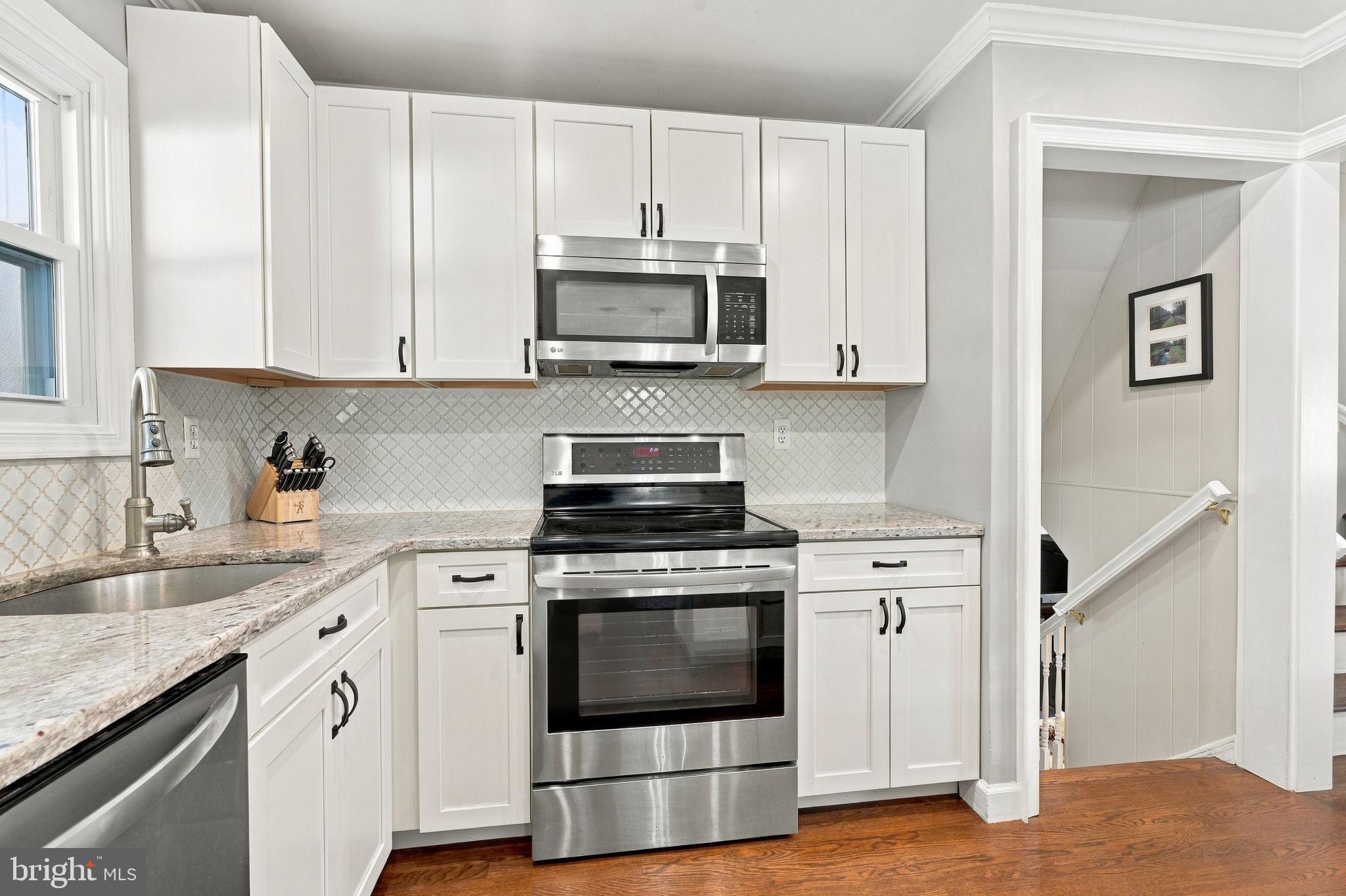 18 Oakdale Blvd, Hadley, PA 19067 photo