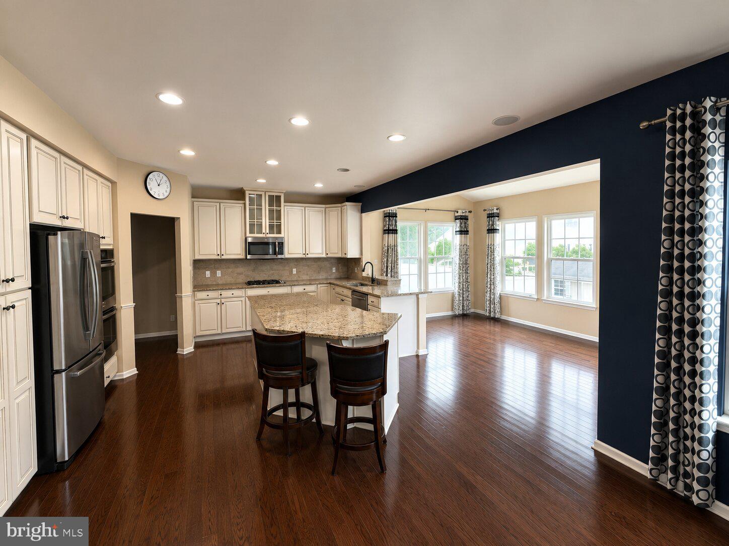 5 Goodyear Ln, Burlington, NJ 08016 photo