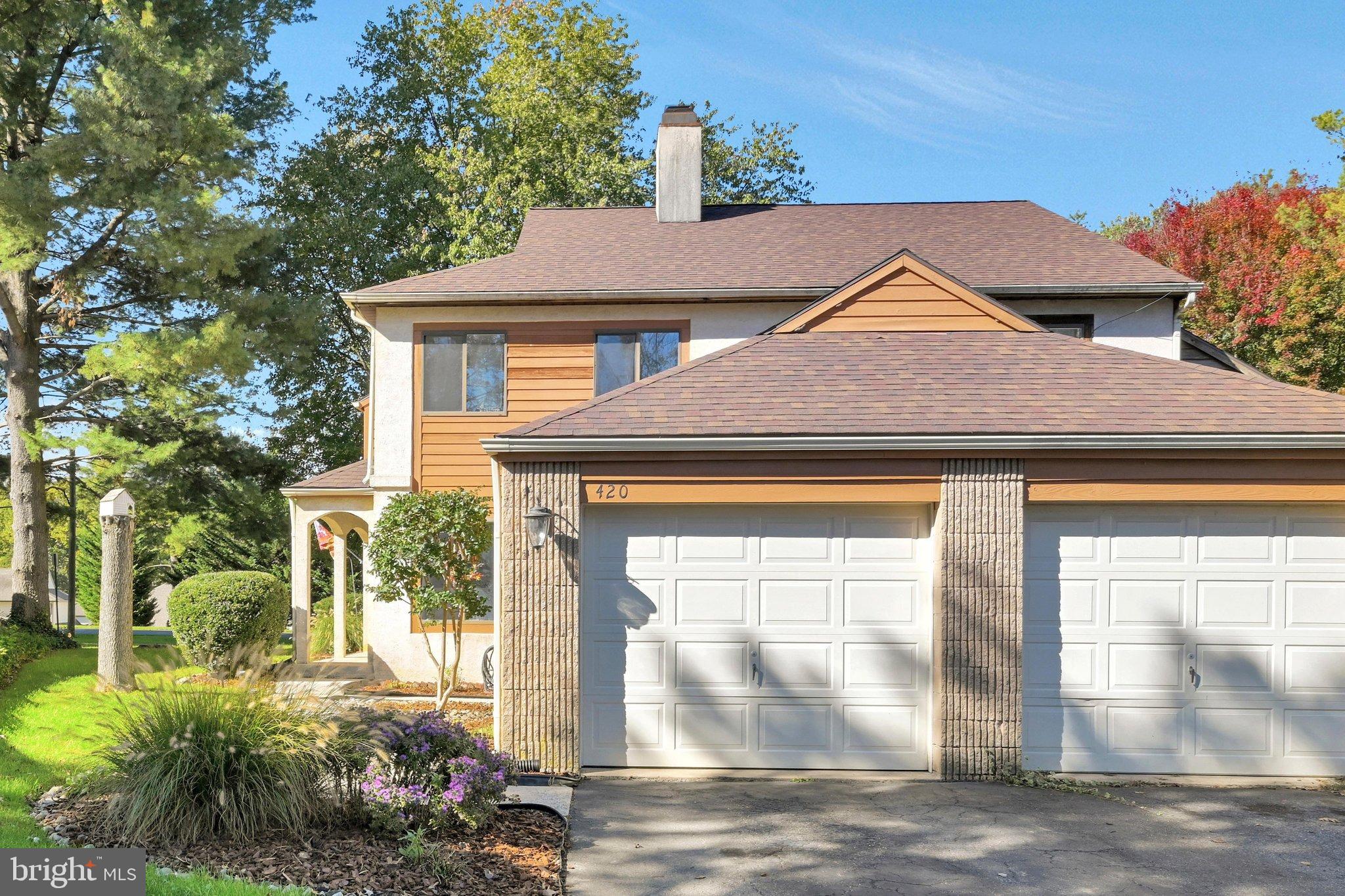 420 Stonegate Ct, Millersville, PA 17551