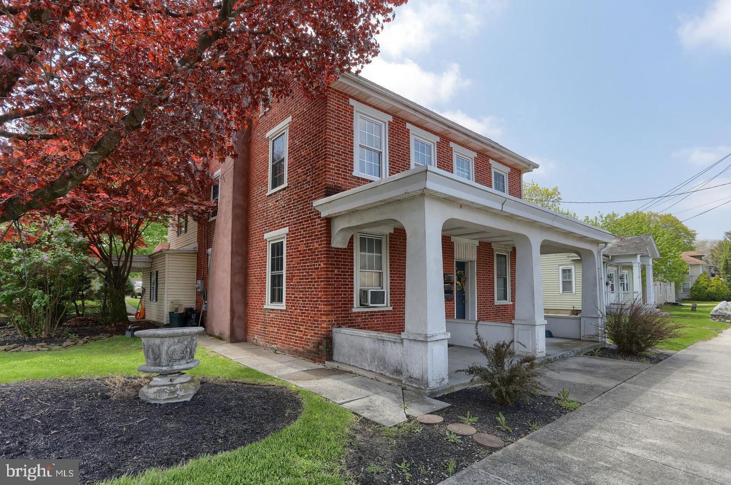 702 W Main St, Palmyra, PA 17078 photo