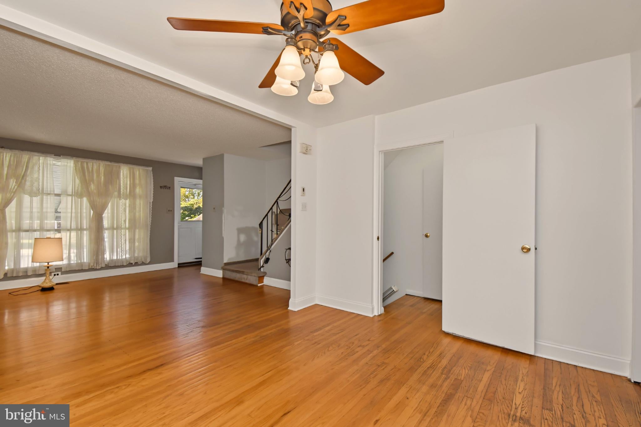 3512 Churchill Ln, Philadelphia, PA 19114 photo