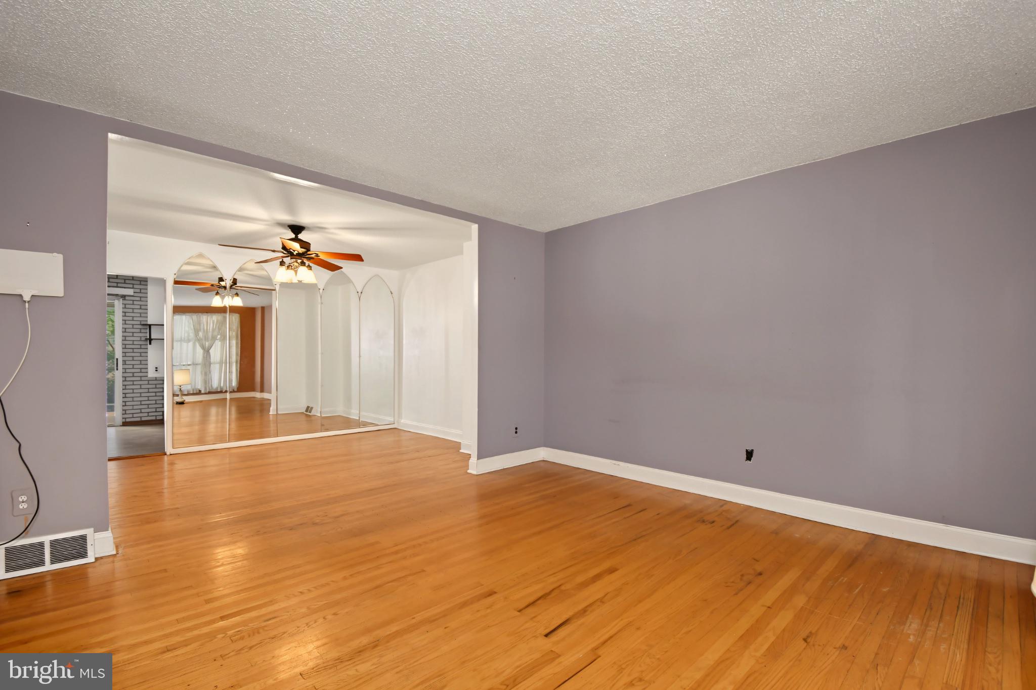 3512 Churchill Ln, Philadelphia, PA 19114 photo