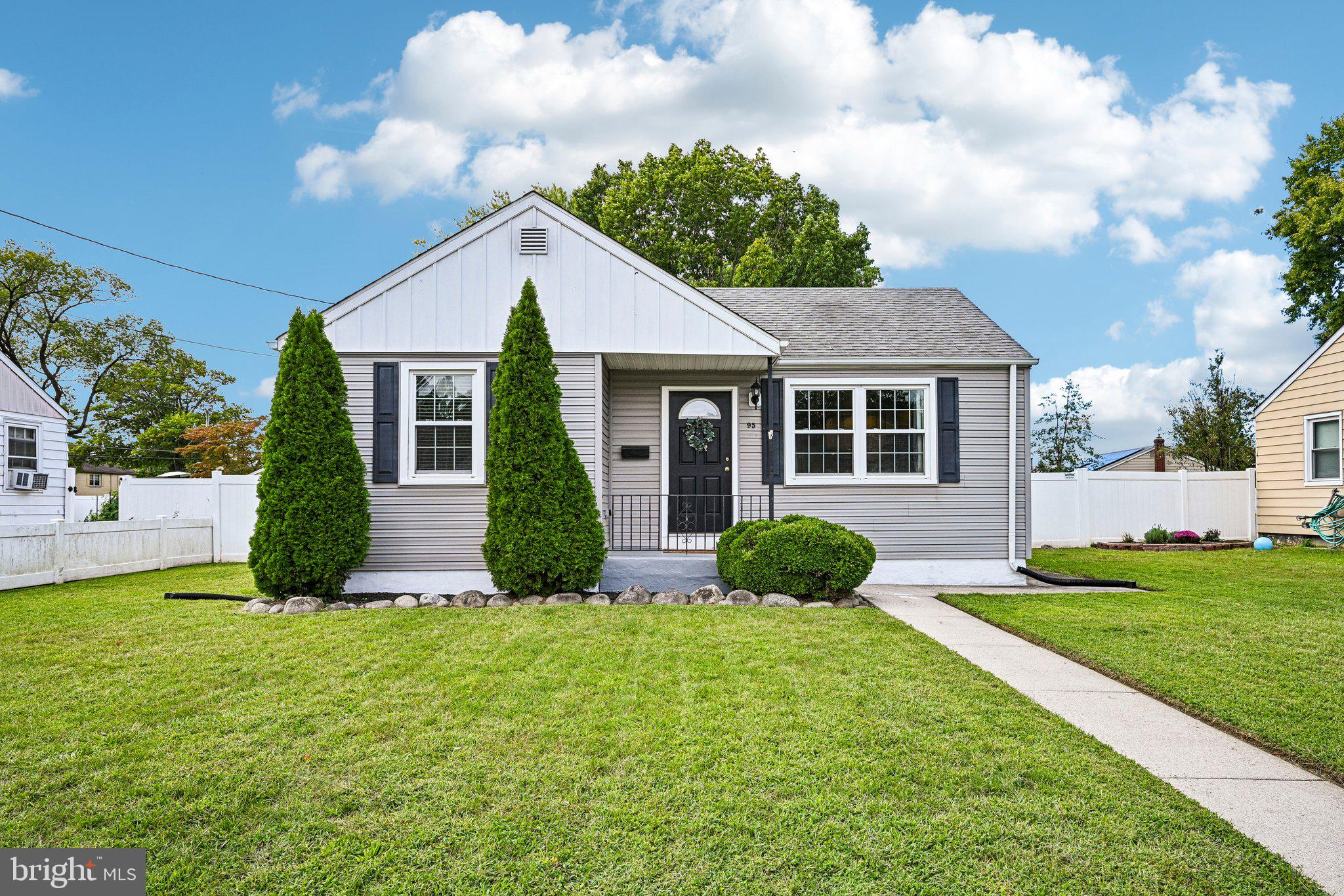 95 Shepherd Rd, Cherry Hill, NJ 08034