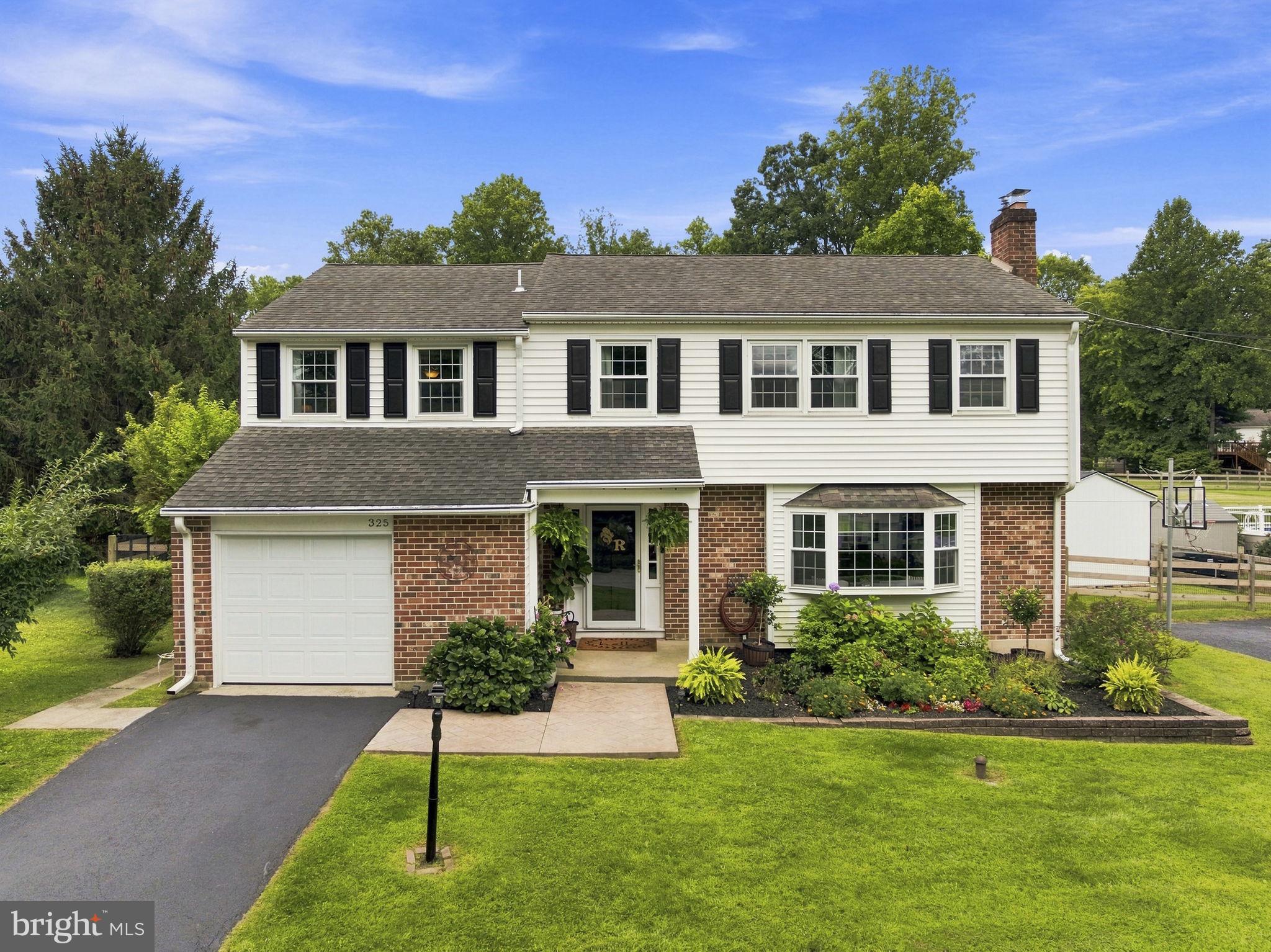 325 Colonial Dr, Exton, PA 19341