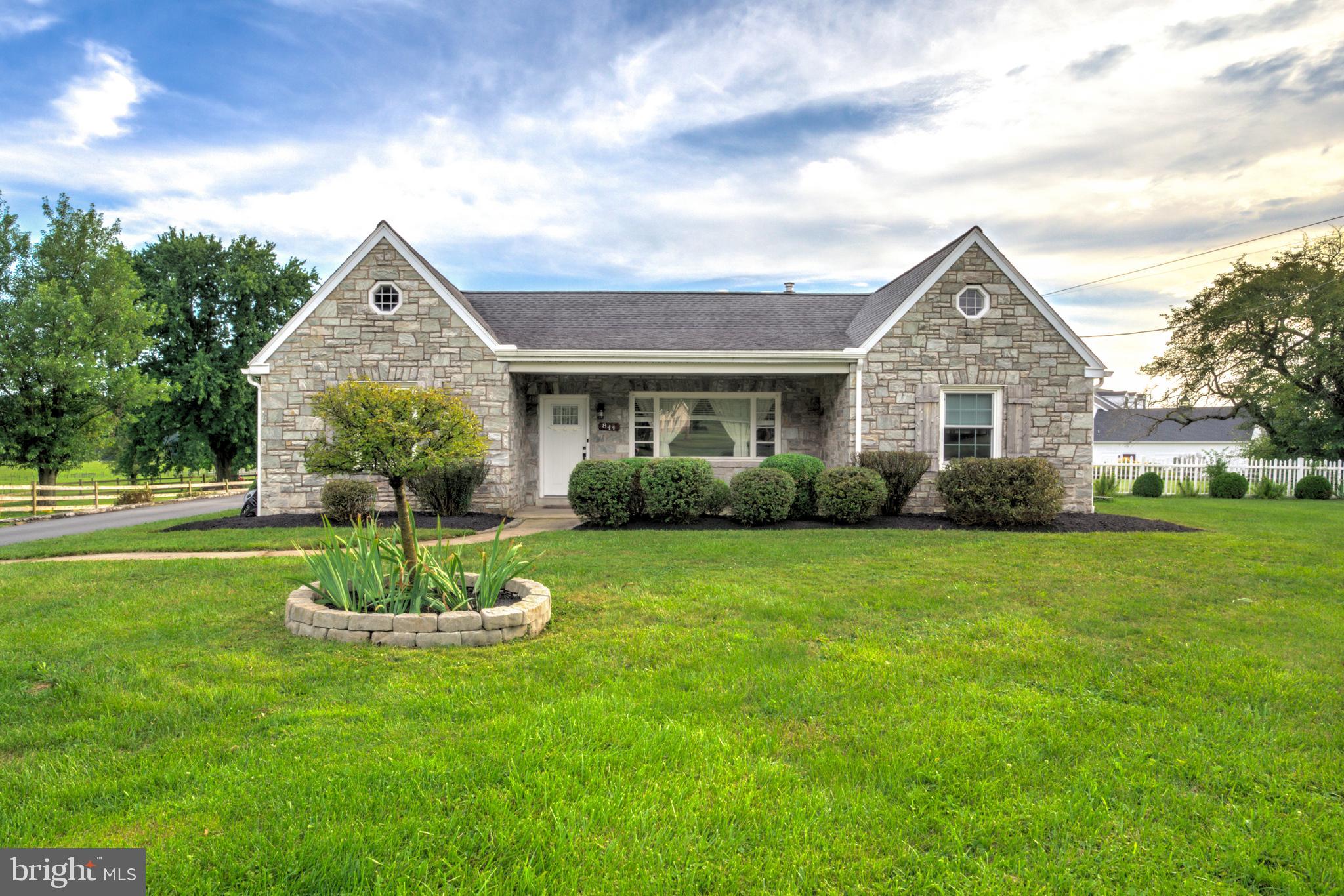 844 Swartzville Rd, Reinholds, PA 17569