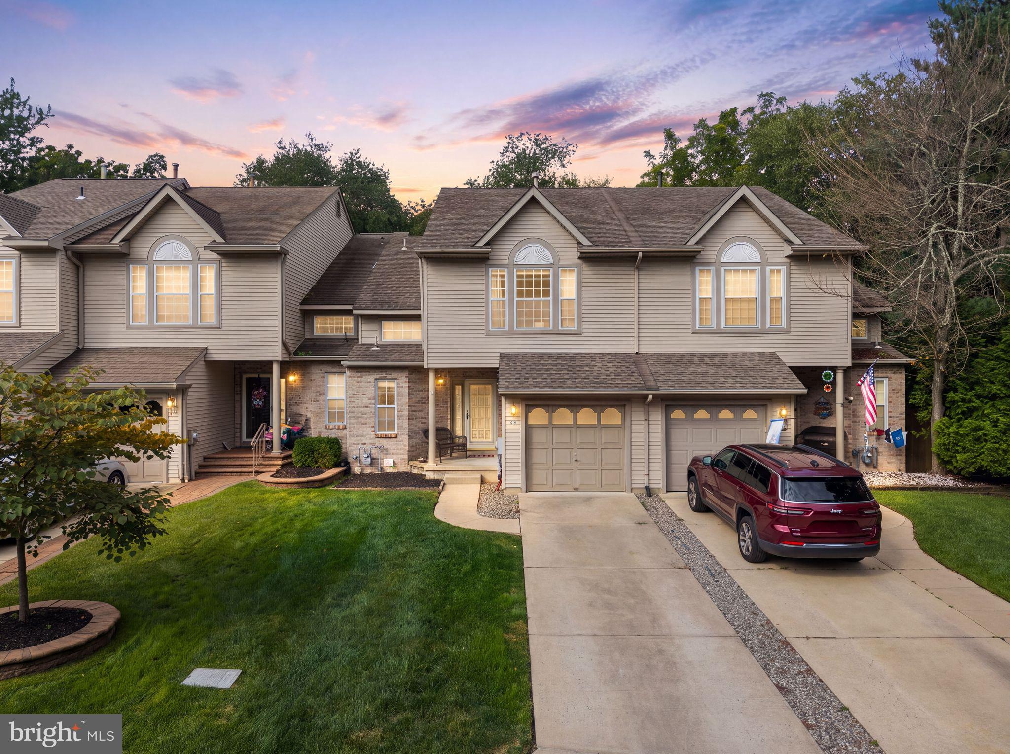 49 Smokey Run Dr, Berlin, NJ 08009