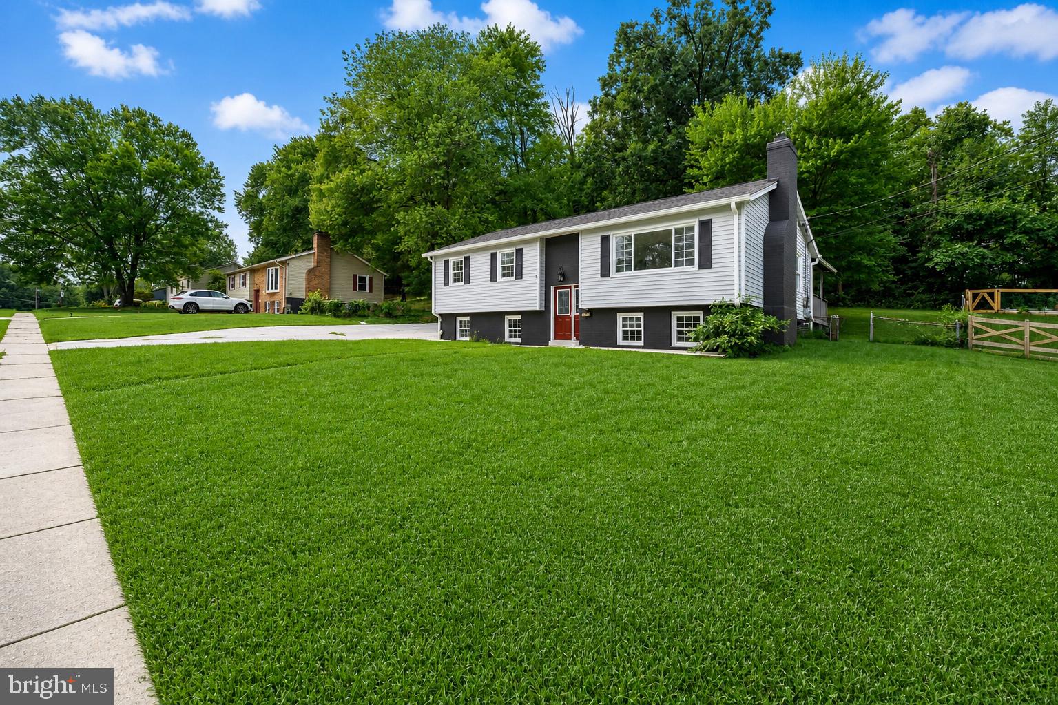 6212 Thornwood Dr, Alexandria, VA 22310 photo