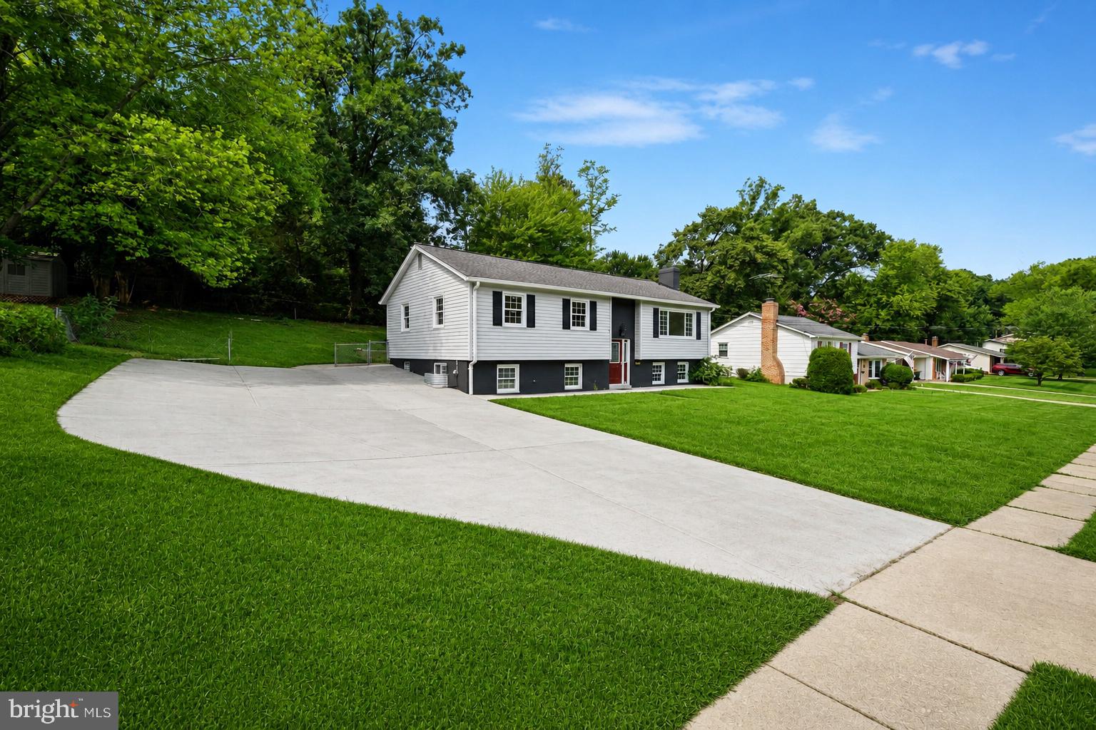 6212 Thornwood Dr, Alexandria, VA 22310 photo