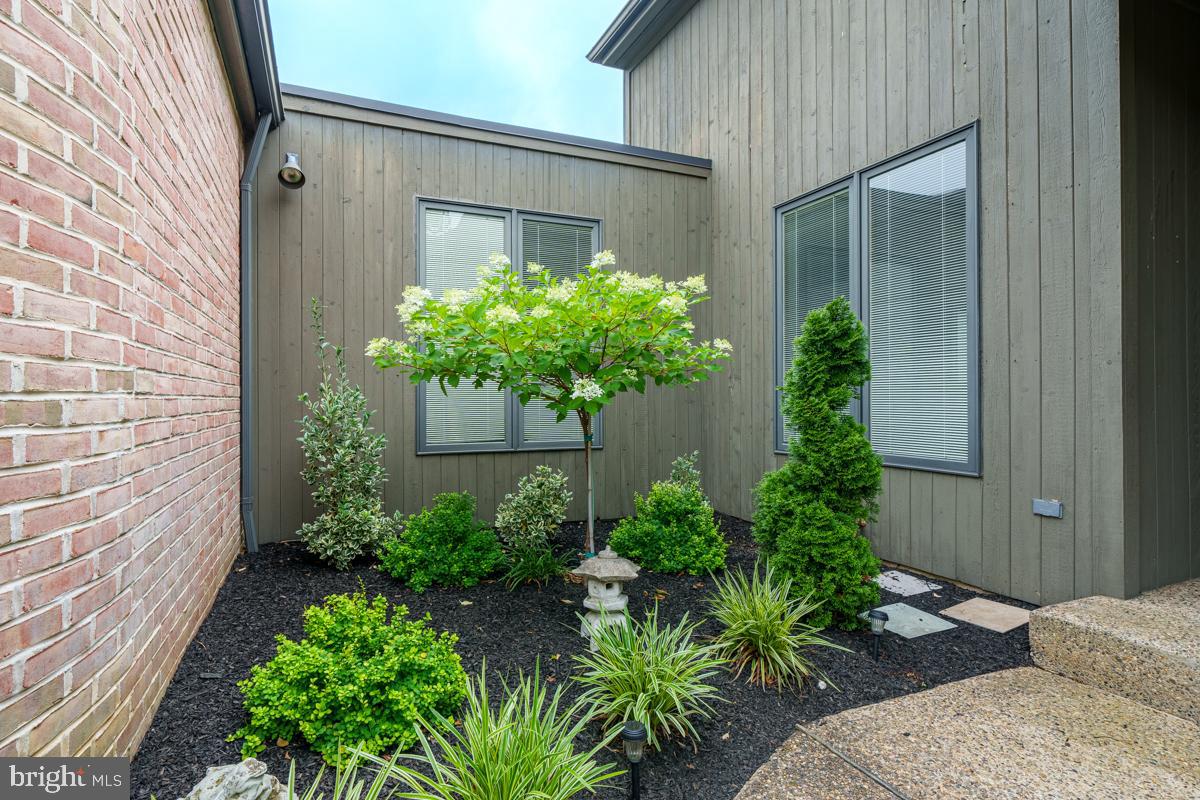 109 Downs Dr, Wilmington, DE 19807 photo