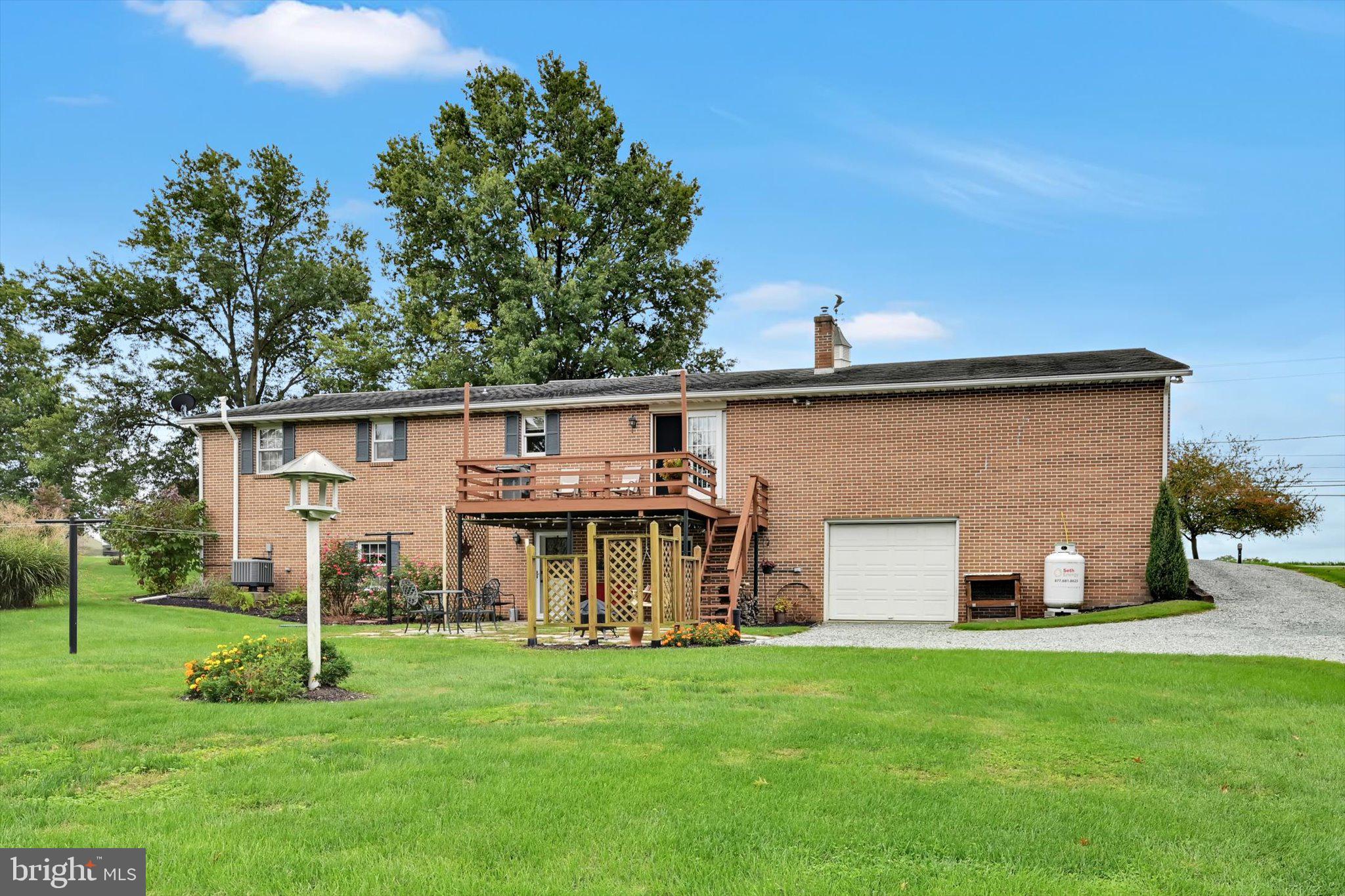 623 Lebanon Rd, Manheim, PA 17545 photo