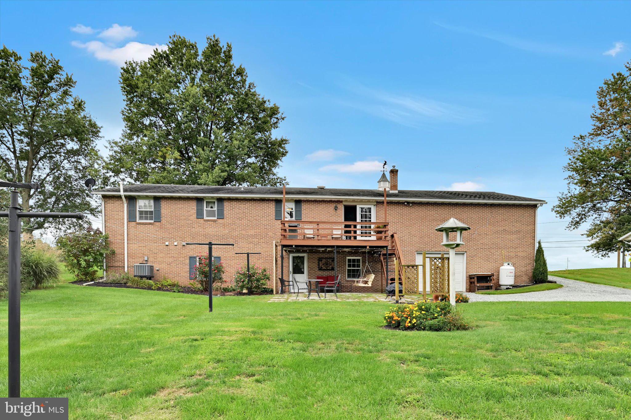623 Lebanon Rd, Manheim, PA 17545 photo