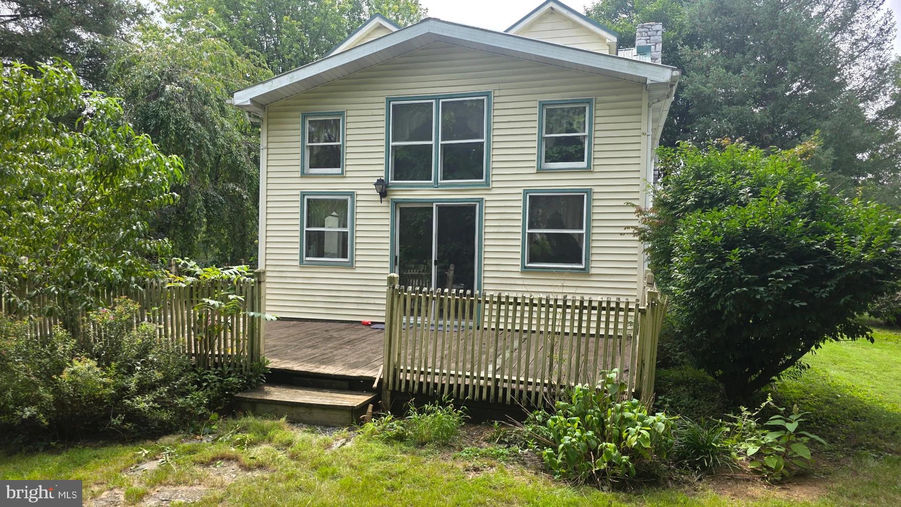 43 Harmony Hall Dr, Carlisle, PA 17015 photo