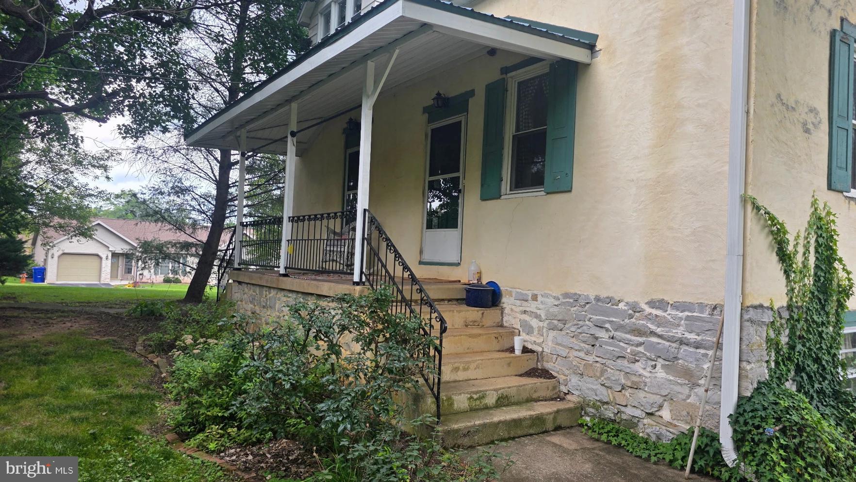 43 Harmony Hall Dr, Carlisle, PA 17015 photo