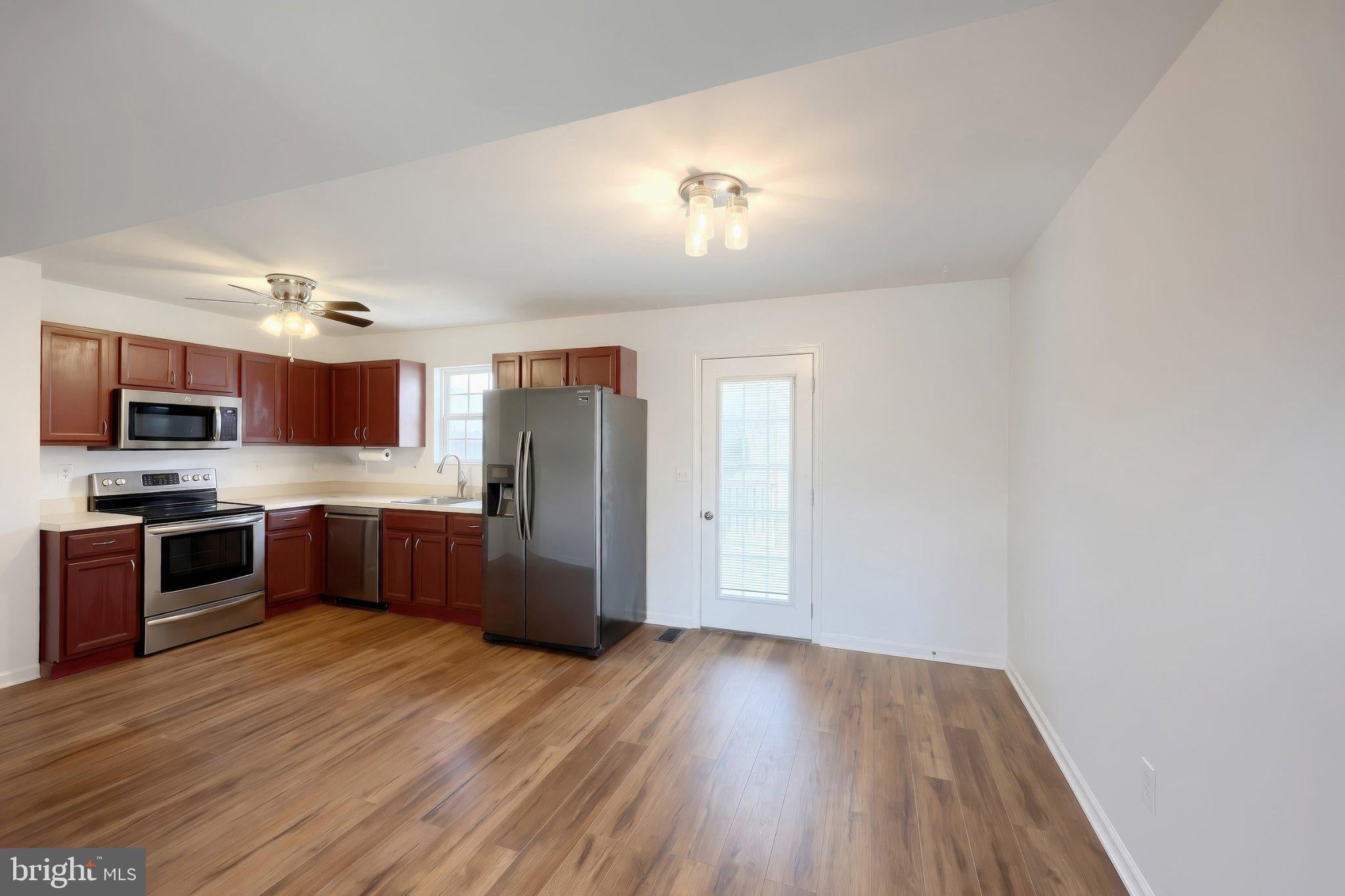 135 Apple Grove Ln, Littlestown, PA 17340 photo